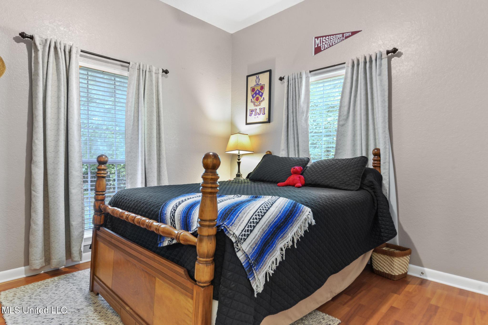 17 Zettel Road Property Photo 28