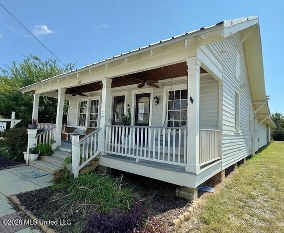 136 Main Street Property Photo 3