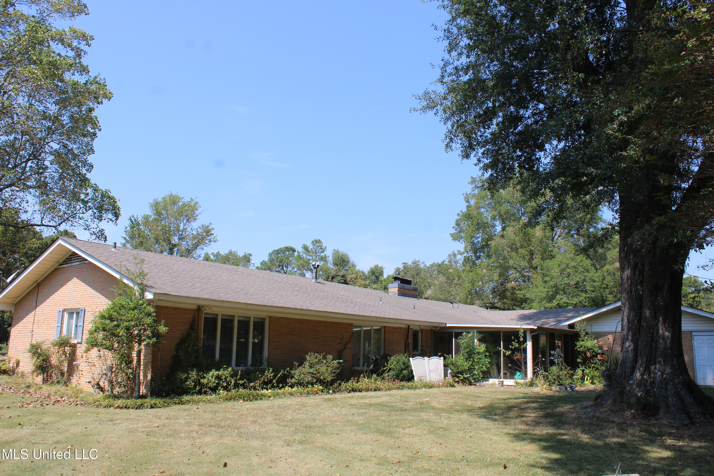 315 Highland Terrace Property Photo 5