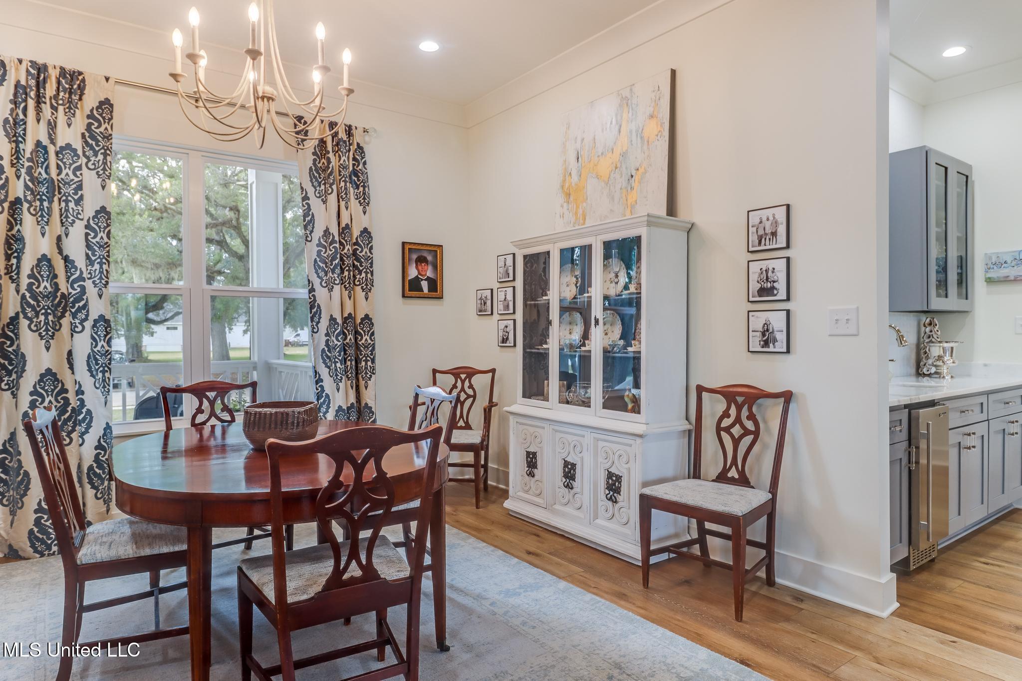 633 Savannah Estates Boulevard Property Photo 5