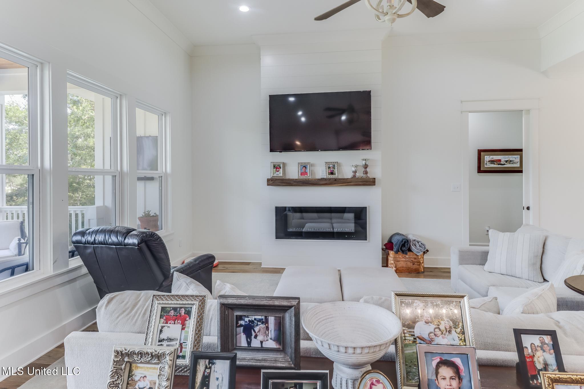 633 Savannah Estates Boulevard Property Photo 11