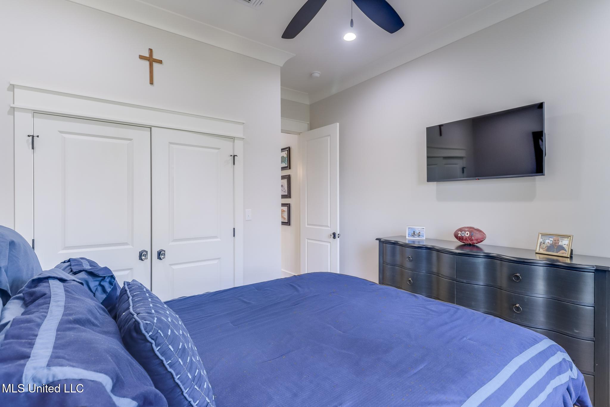 633 Savannah Estates Boulevard Property Photo 24