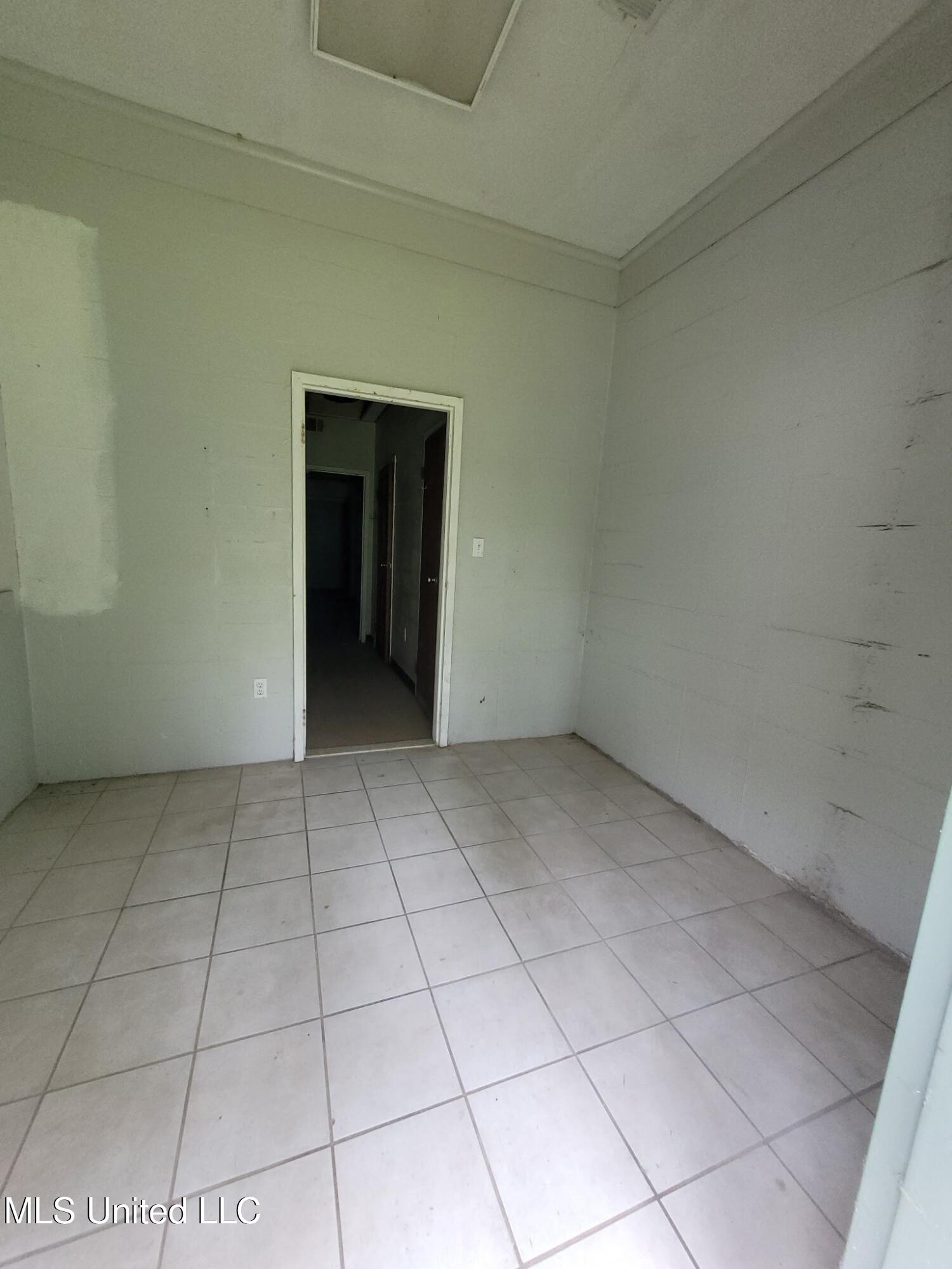 1348 W Mcdowell Road Property Photo 4