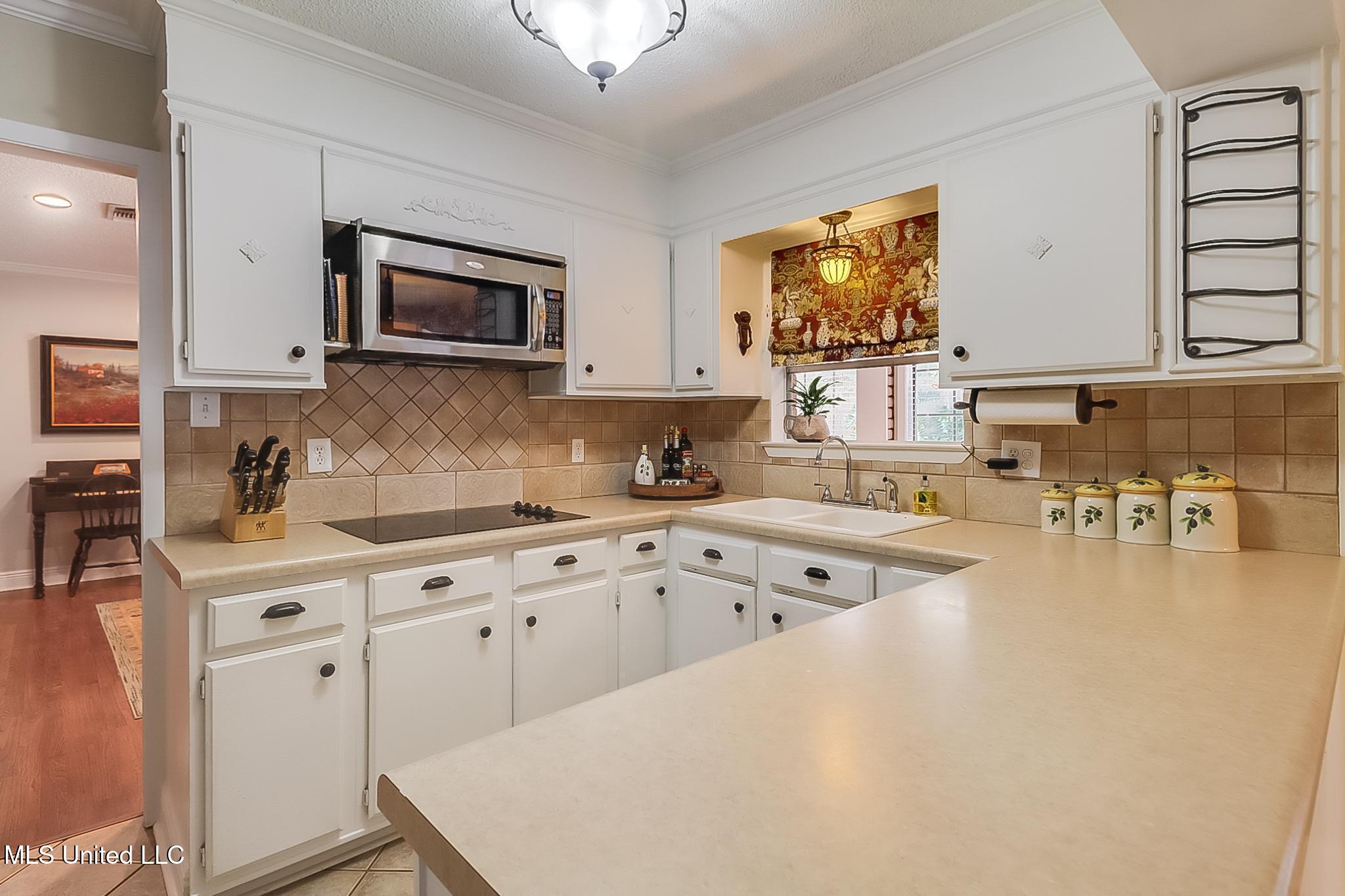 102 Dogwood Drive Property Photo 9