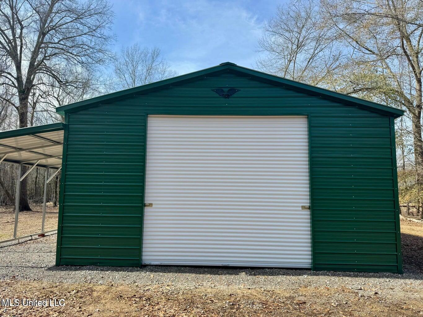 Putnam Road Property Photo 6