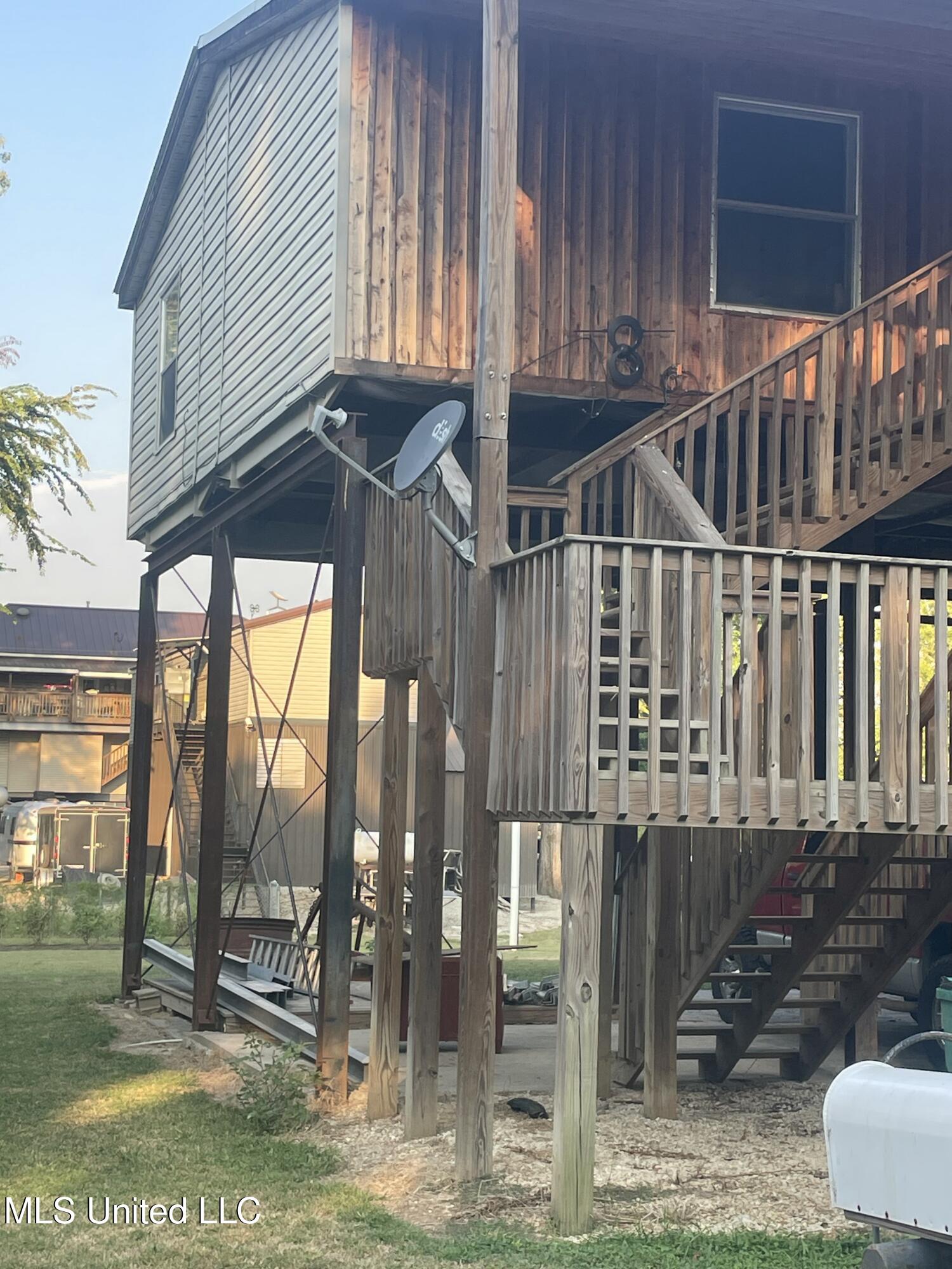 1077 Plum Road Property Photo 2