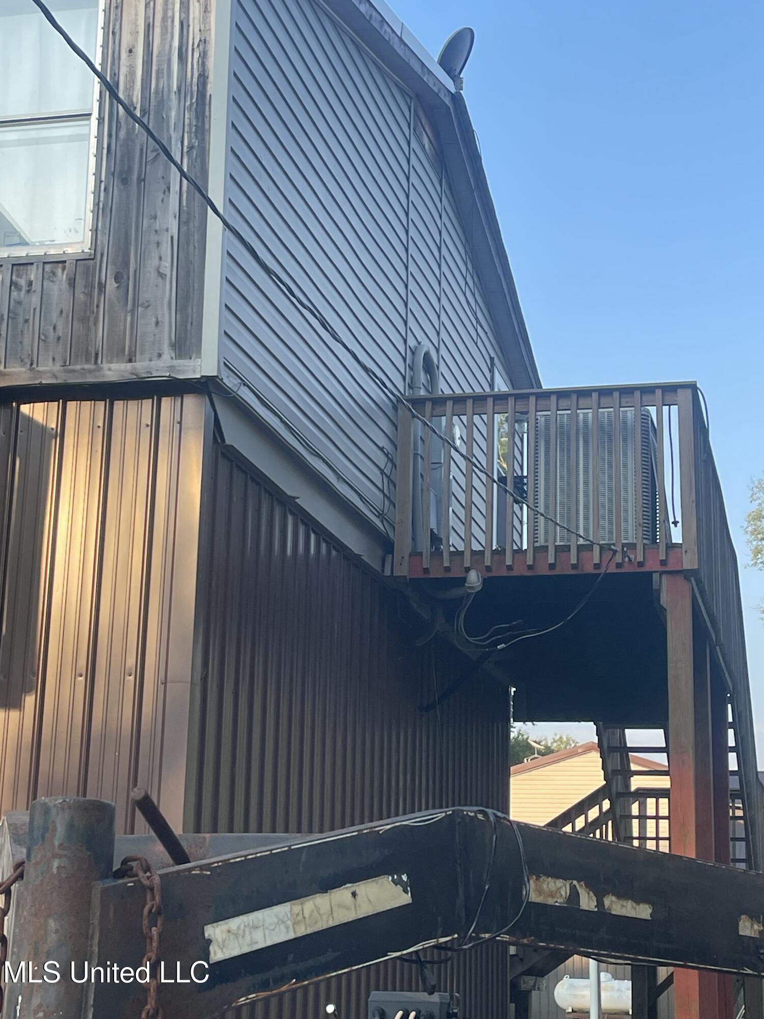 1077 Plum Road Property Photo 3