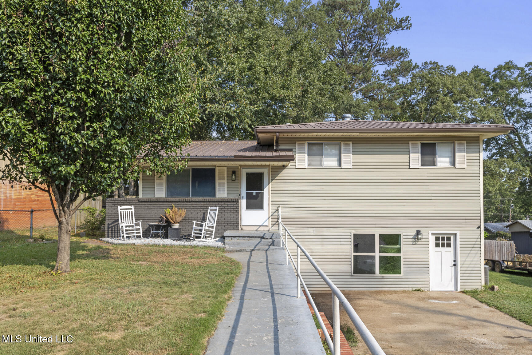 3426 Marguerite Drive Property Photo 1