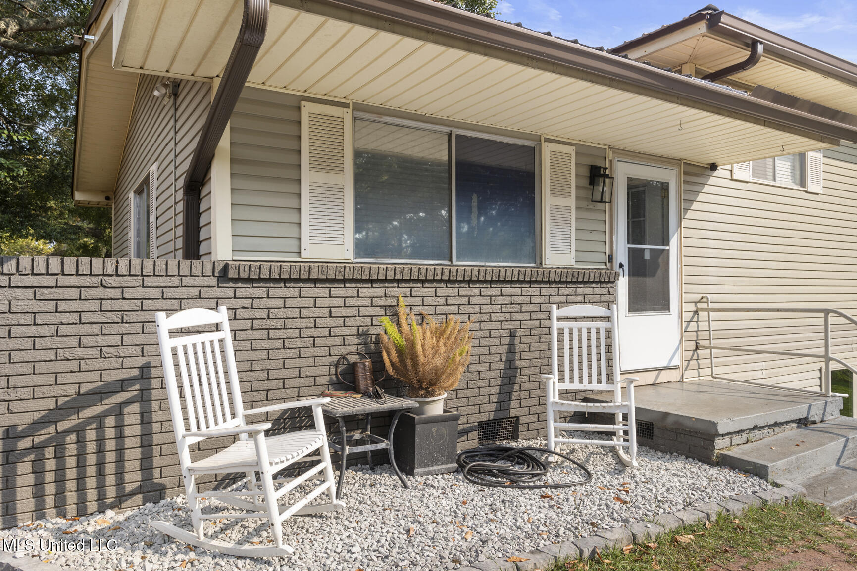 3426 Marguerite Drive Property Photo 2