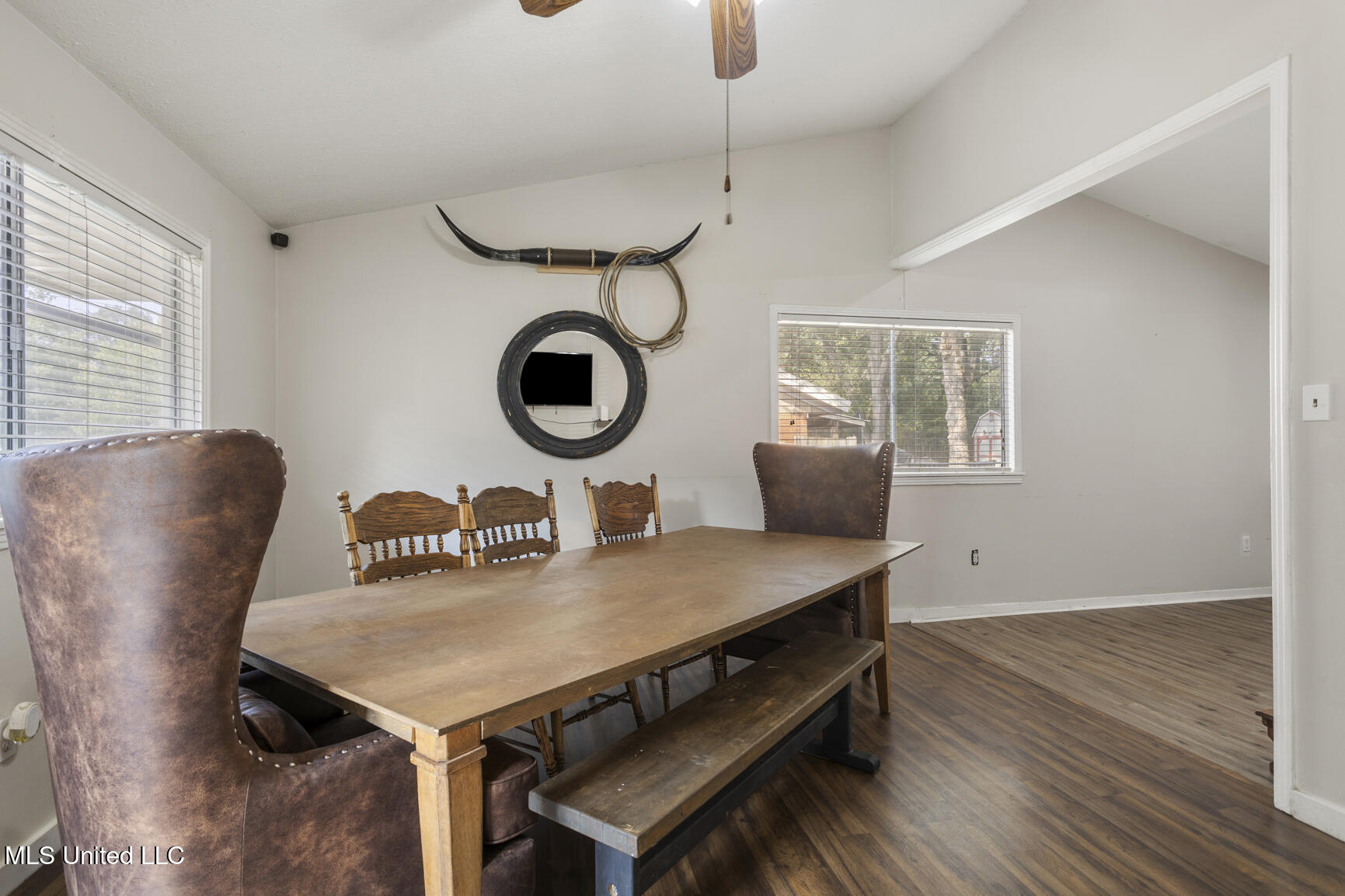 3426 Marguerite Drive Property Photo 3