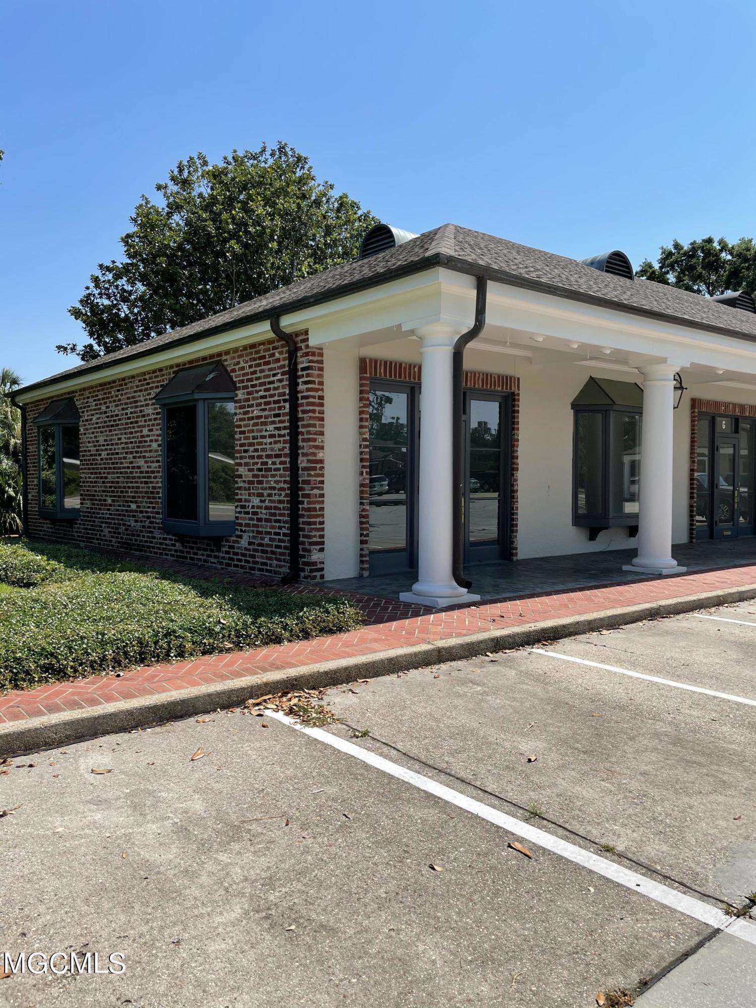 452 Courthouse Road Property Photo 4