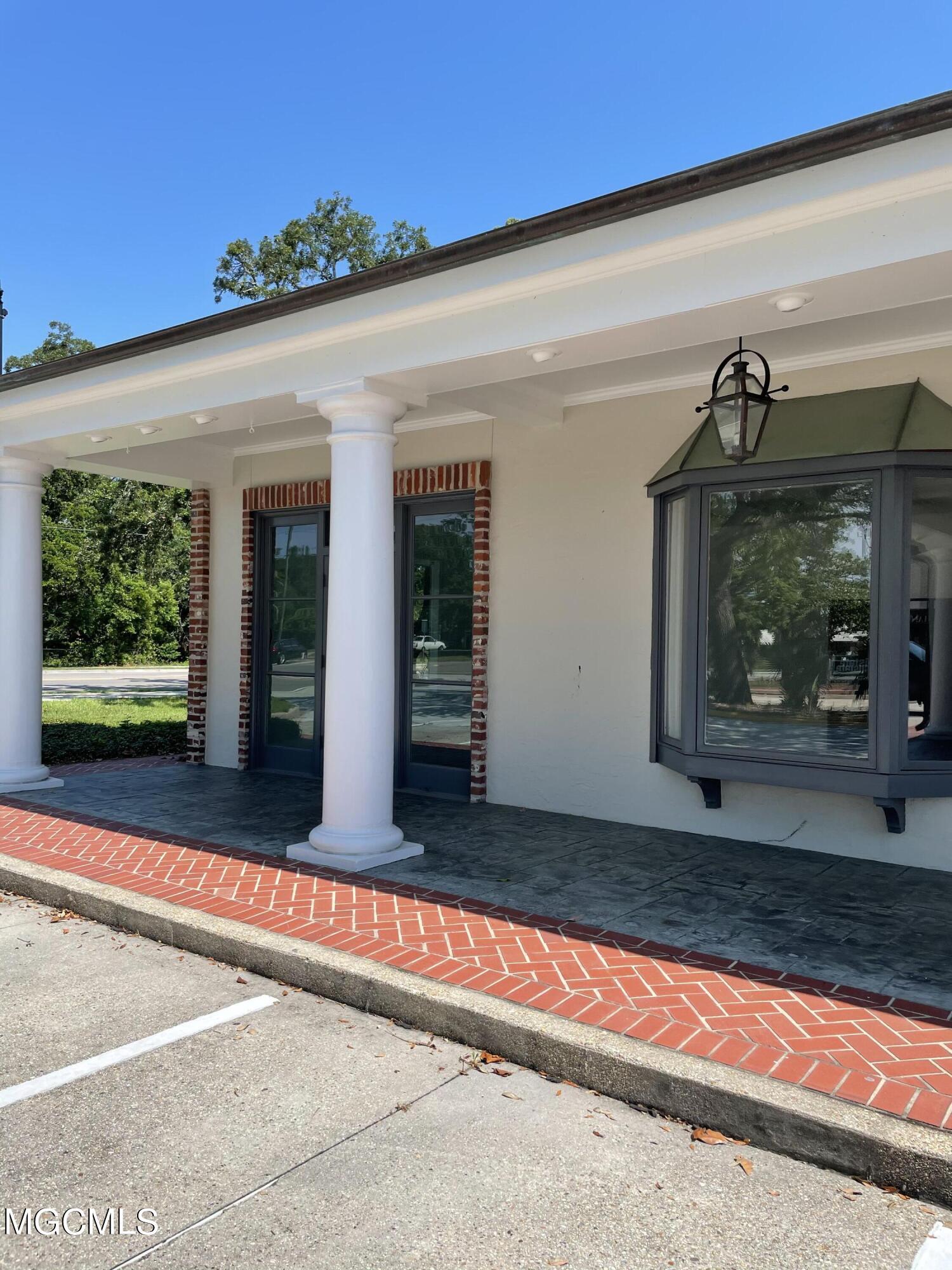 452 Courthouse Road Property Photo 5