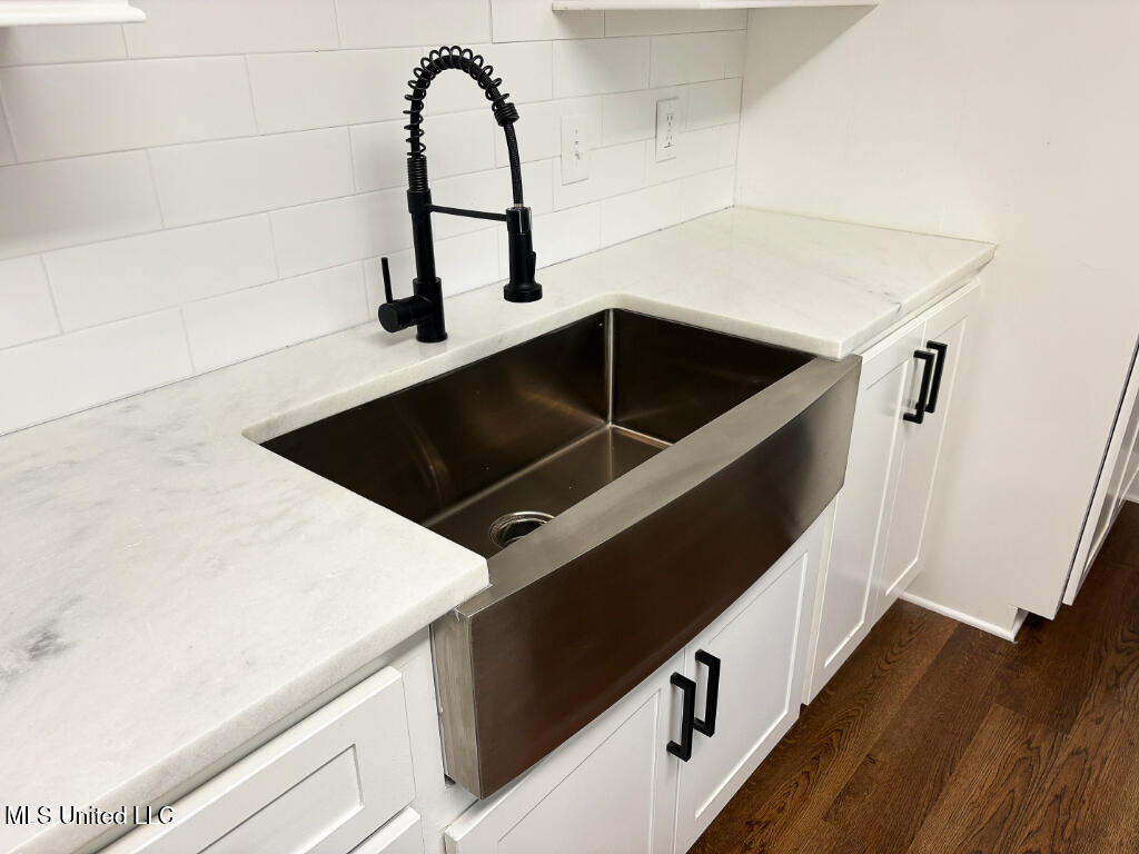 410 Heritage Place Property Photo 11