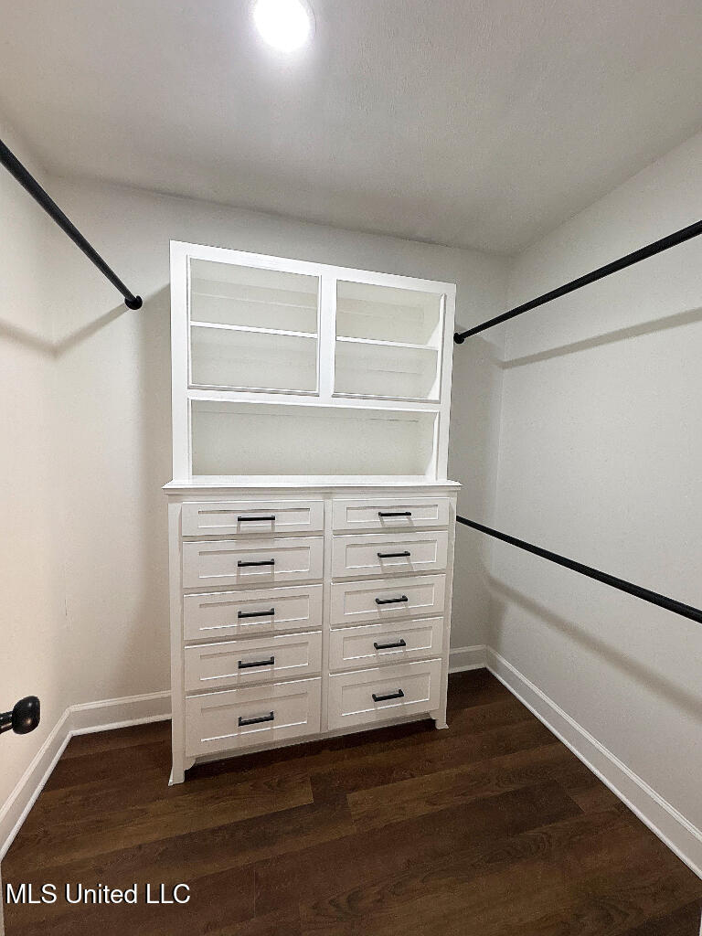 410 Heritage Place Property Photo 24