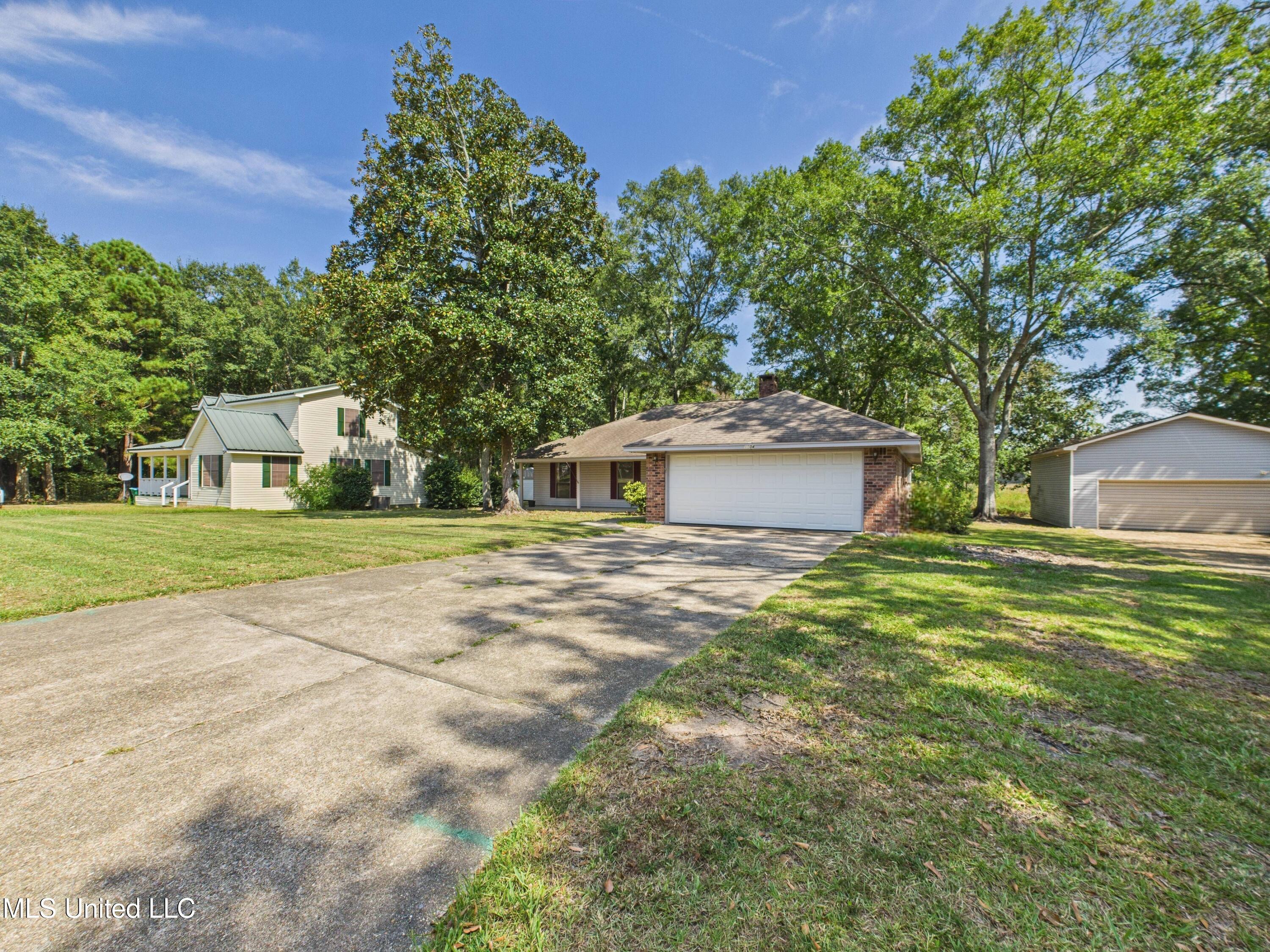 1504 Sioux Bayou Drive Property Photo 3
