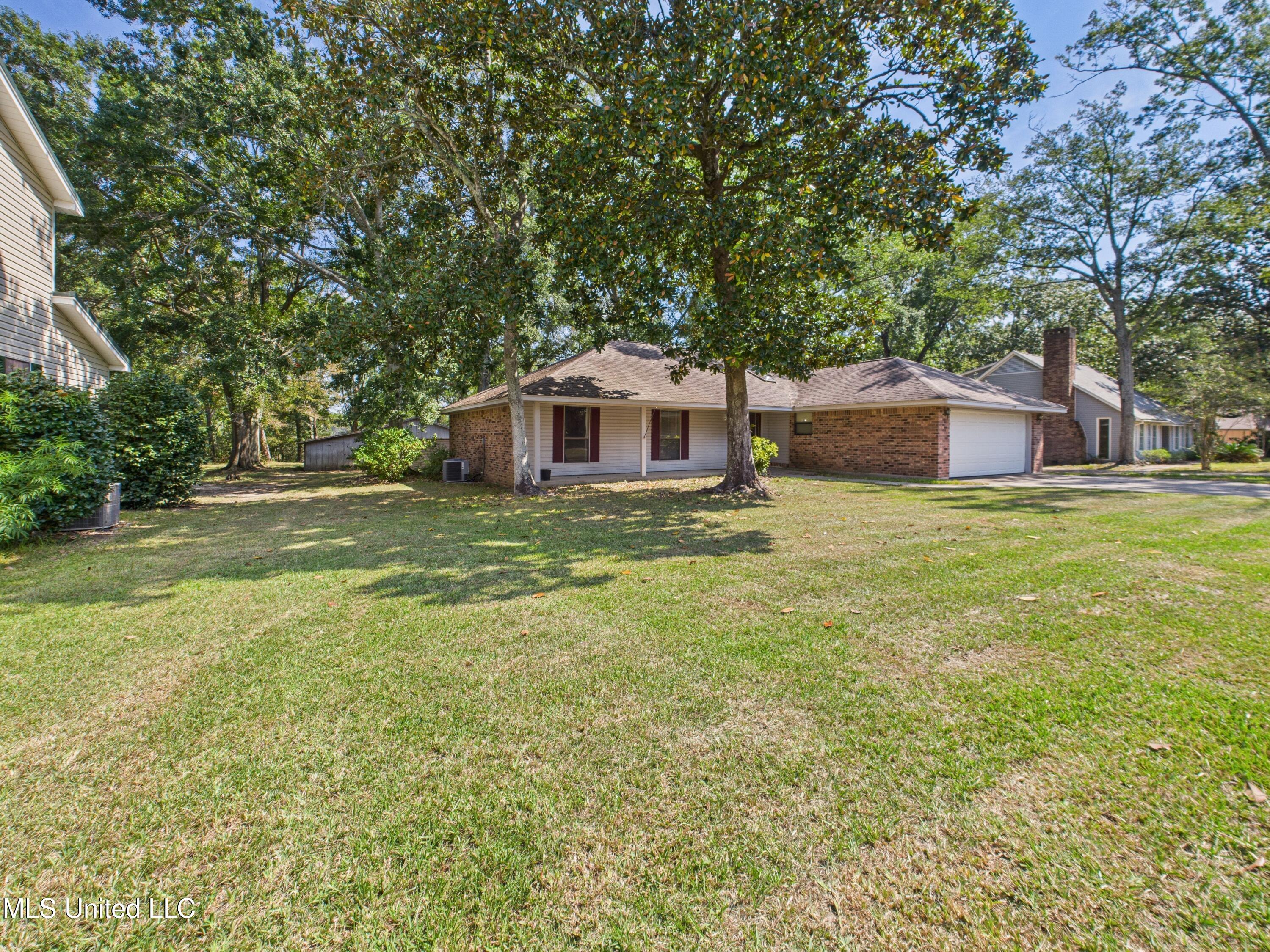 1504 Sioux Bayou Drive Property Photo 4