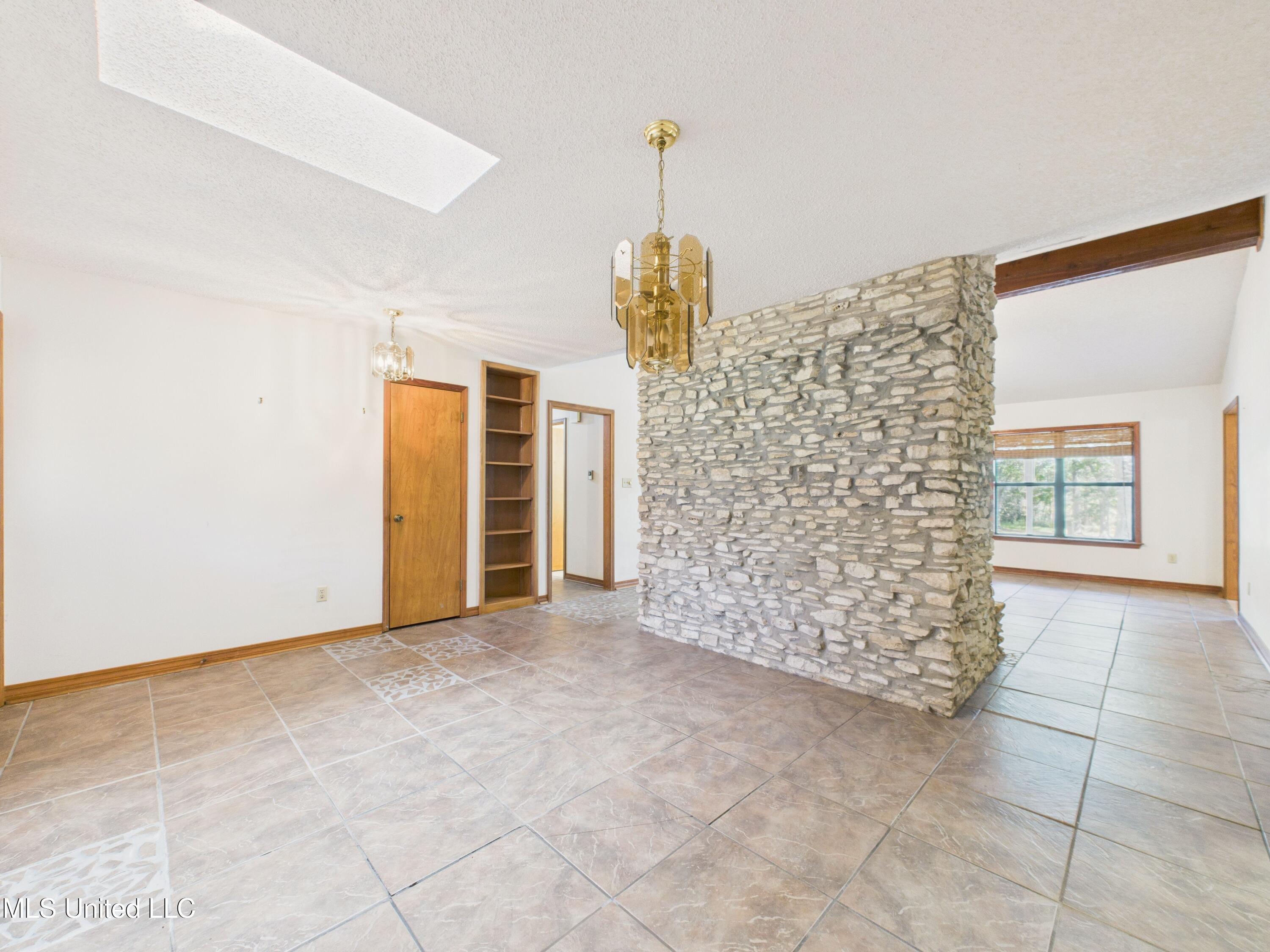 1504 Sioux Bayou Drive Property Photo 5