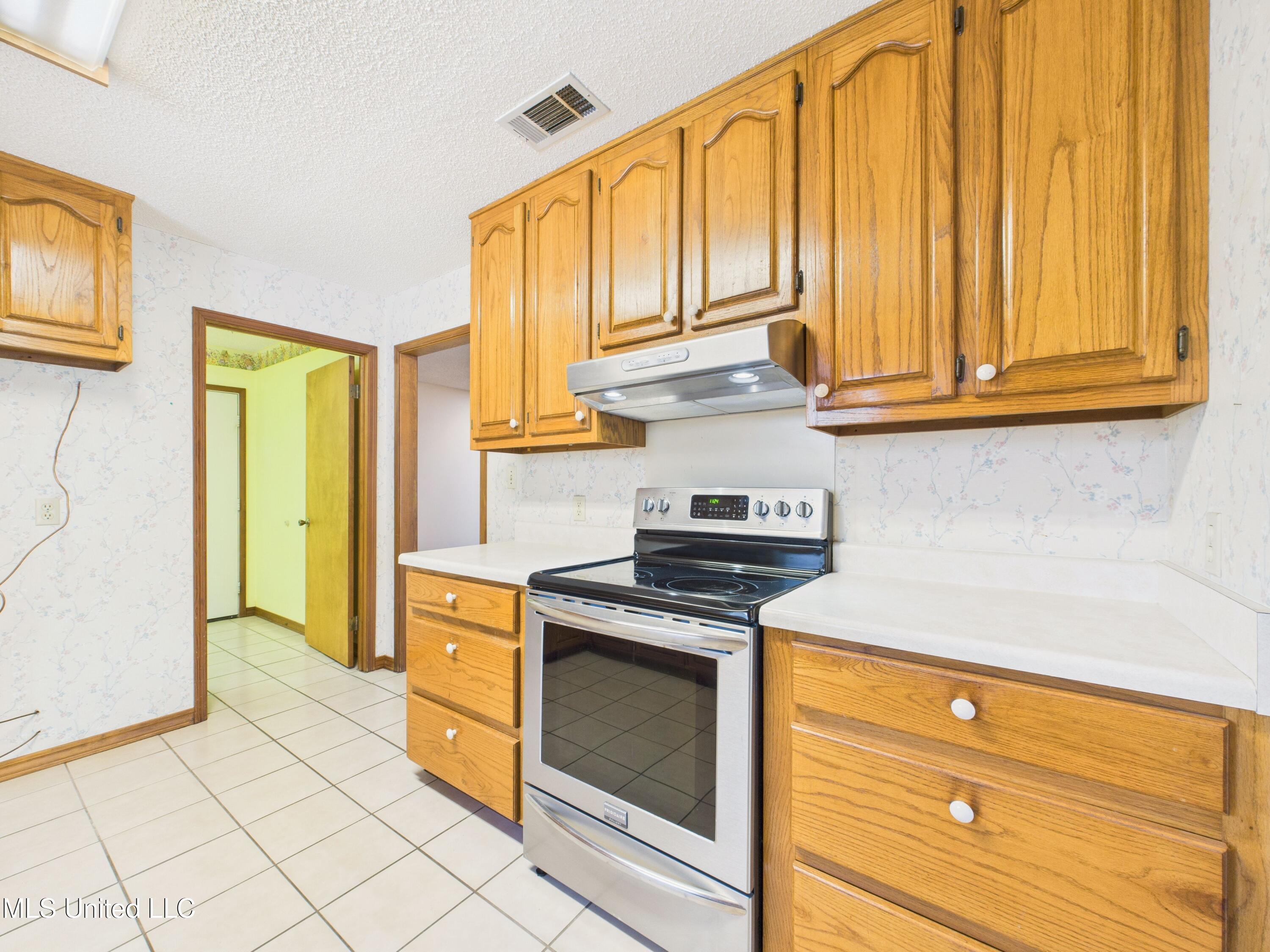 1504 Sioux Bayou Drive Property Photo 9