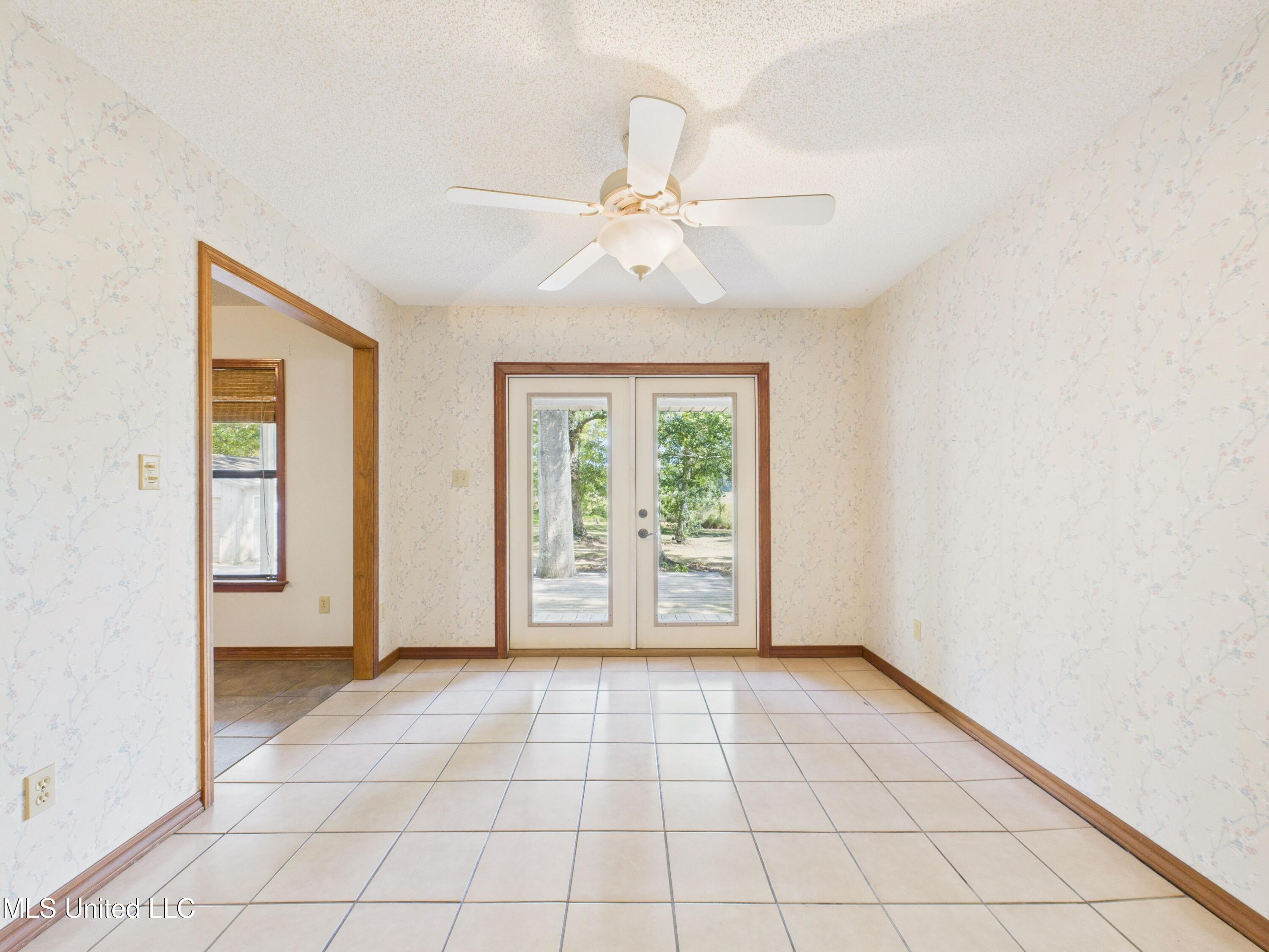 1504 Sioux Bayou Drive Property Photo 12