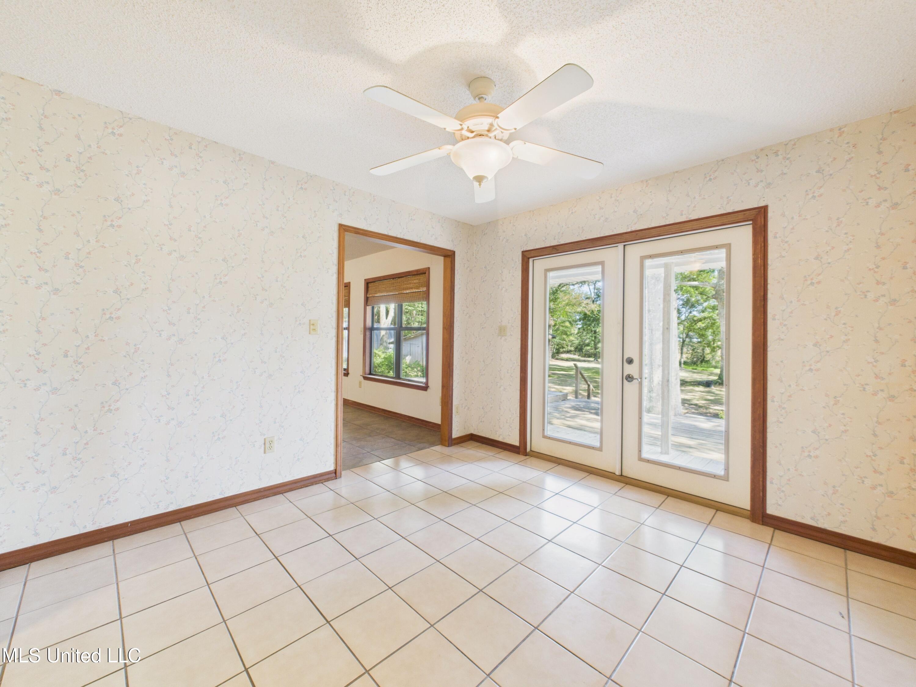 1504 Sioux Bayou Drive Property Photo 13