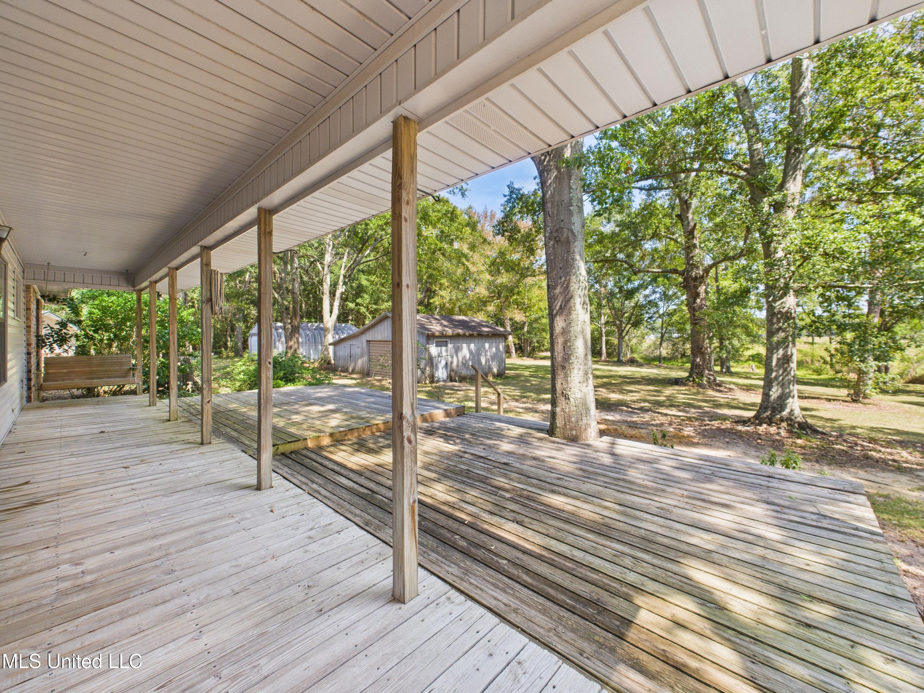 1504 Sioux Bayou Drive Property Photo 28