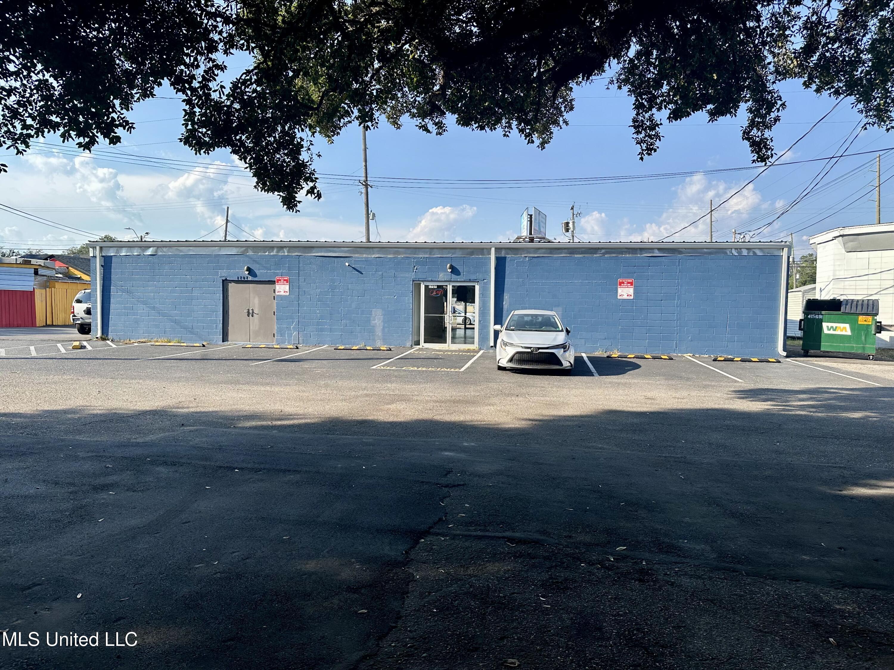 1707 Pass Road Property Photo 4