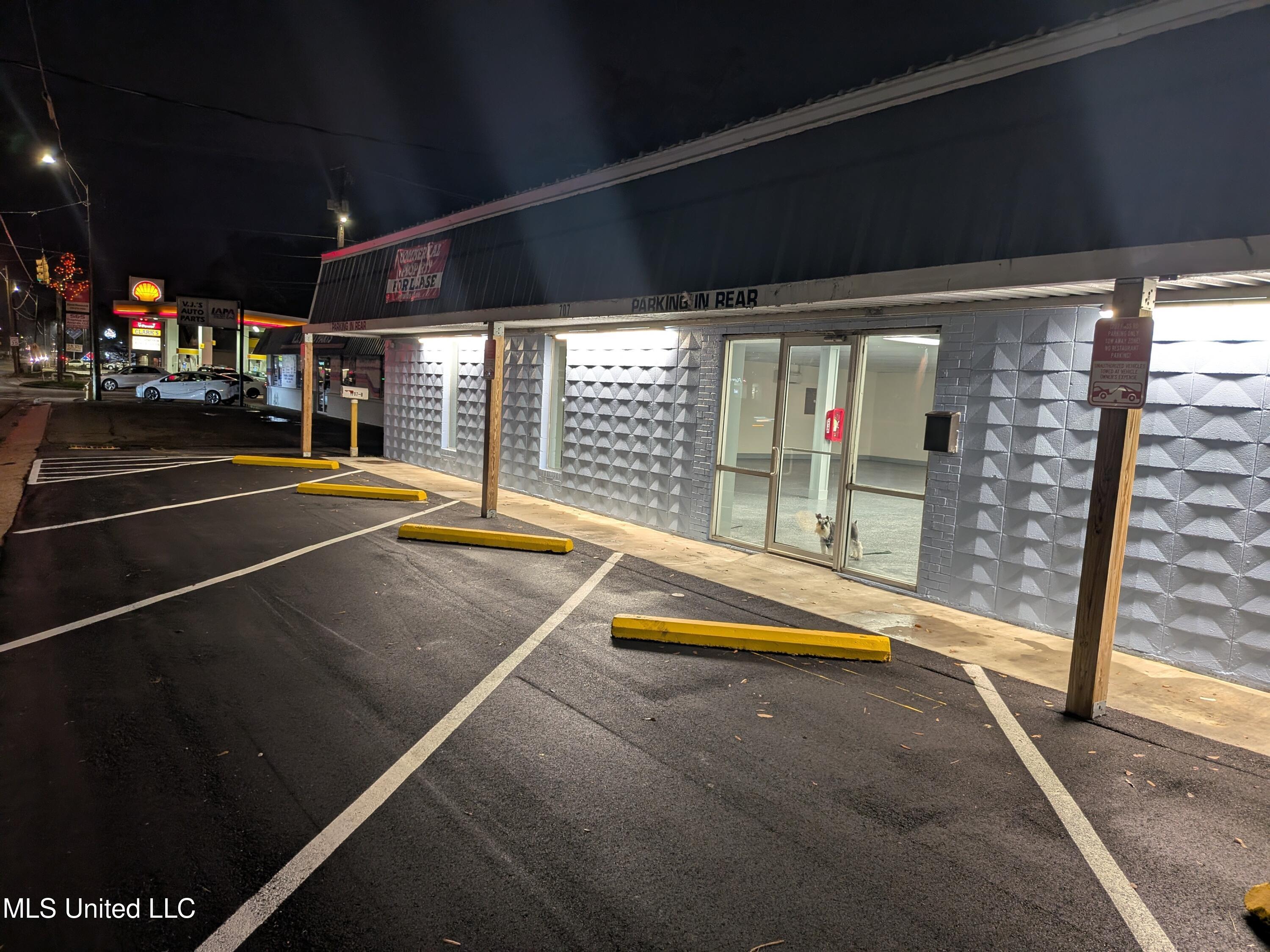 1707 Pass Road Property Photo 5