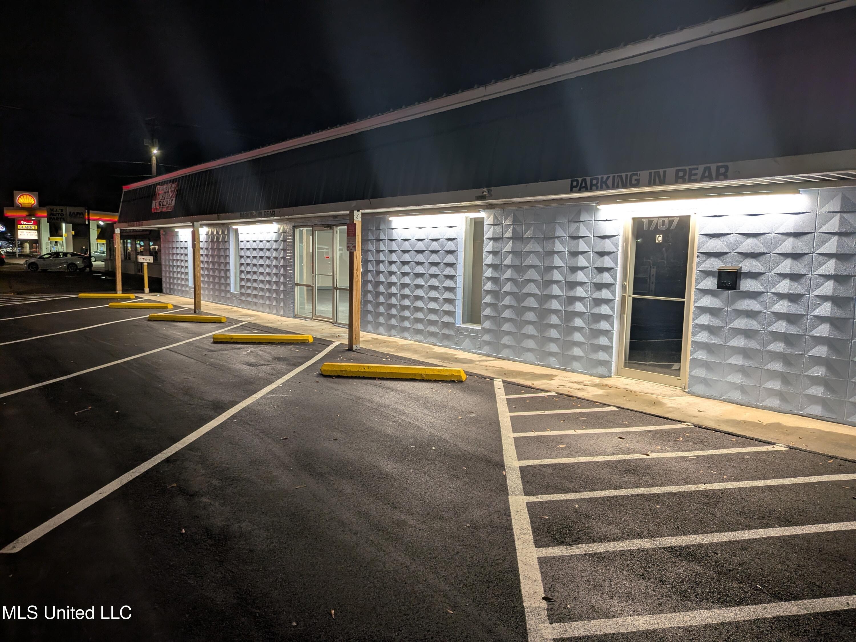 1707 Pass Road Property Photo 6