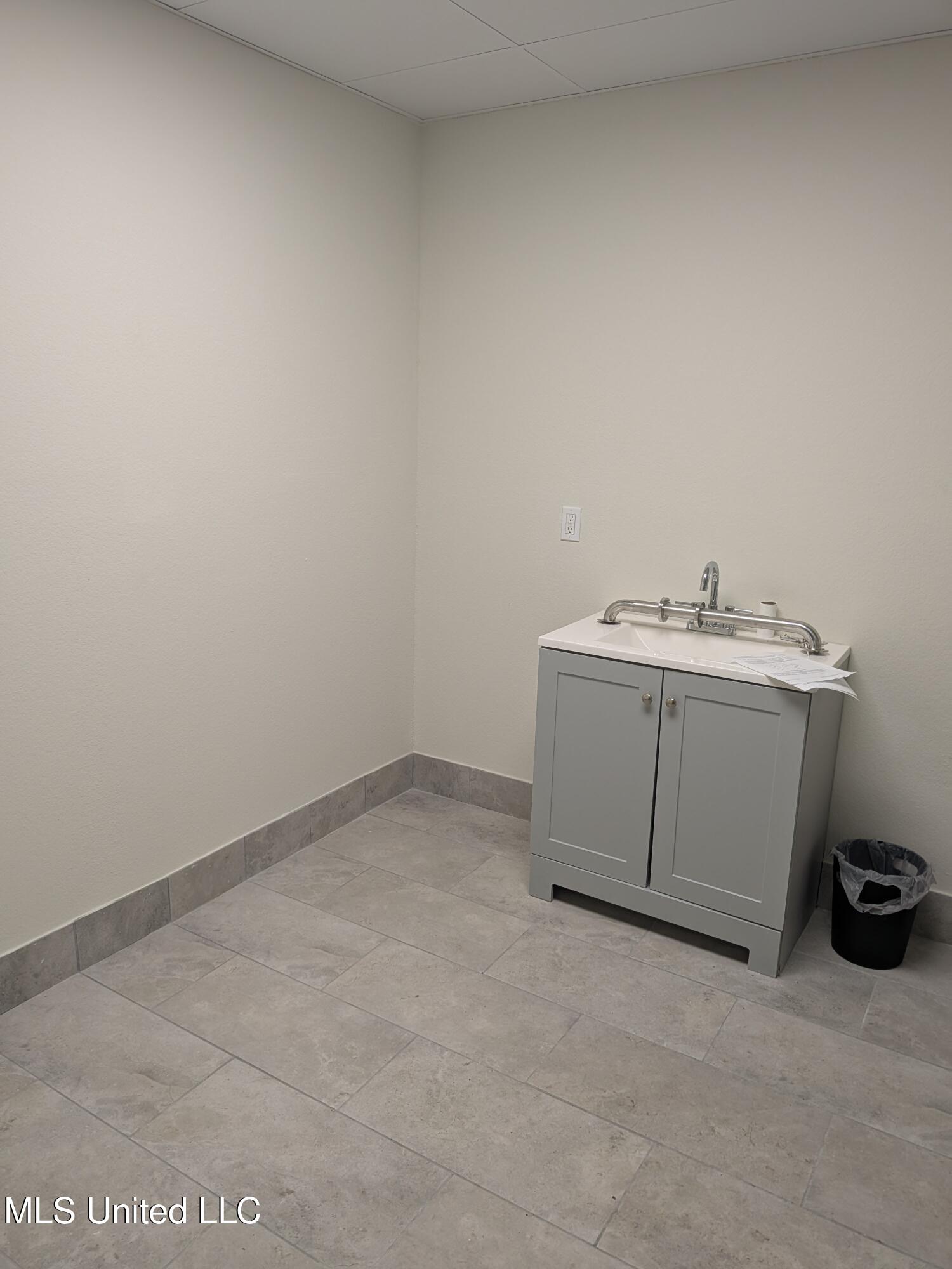 1707 Pass Road Property Photo 13