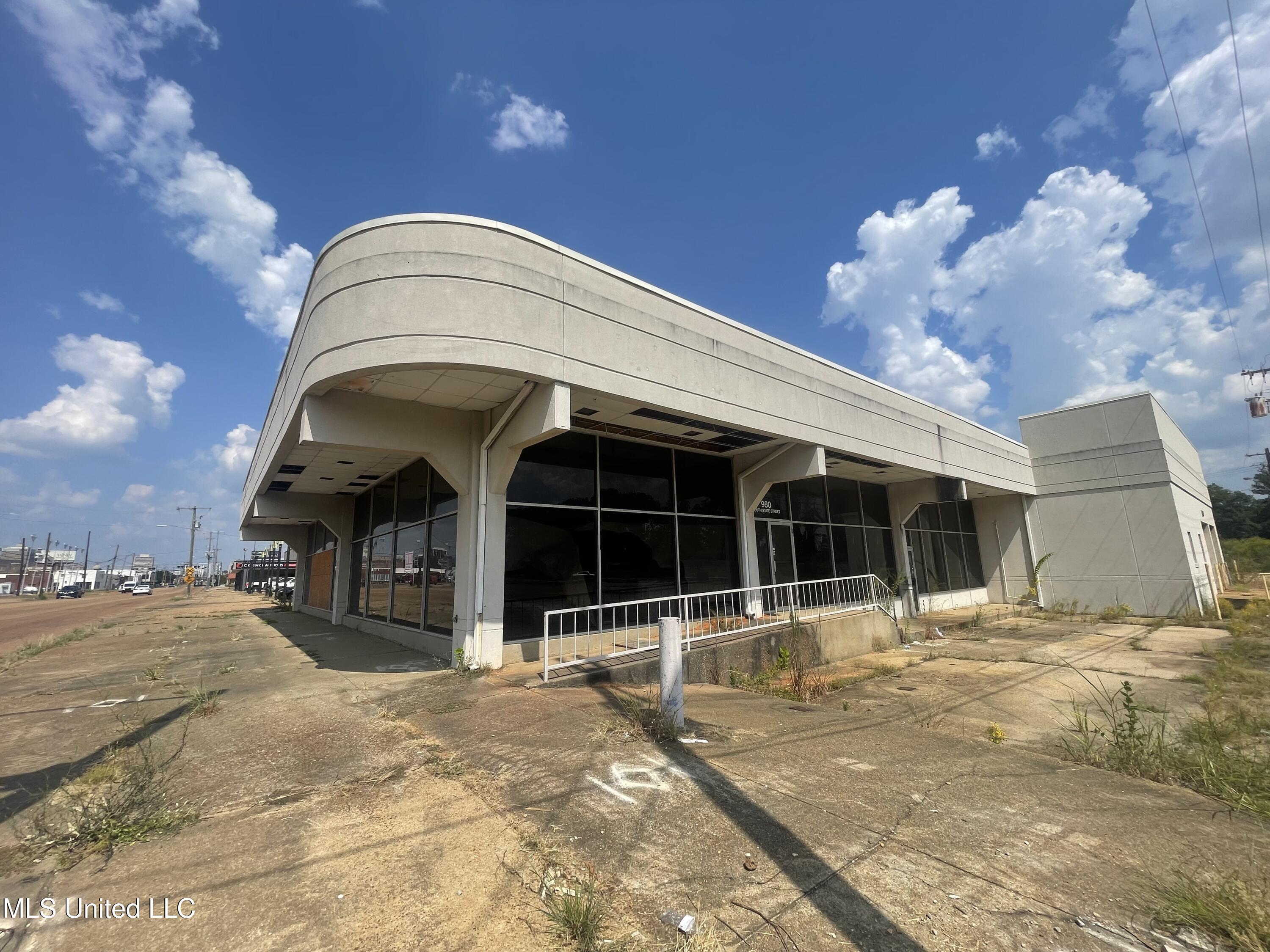 980 S State Street Property Photo 1