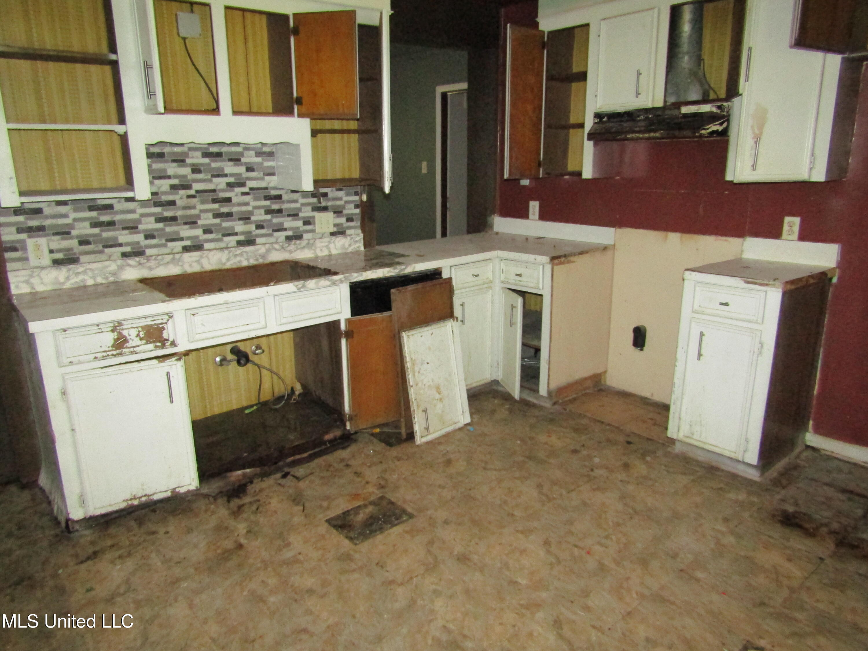 111 Glenstone Circle Property Photo 9