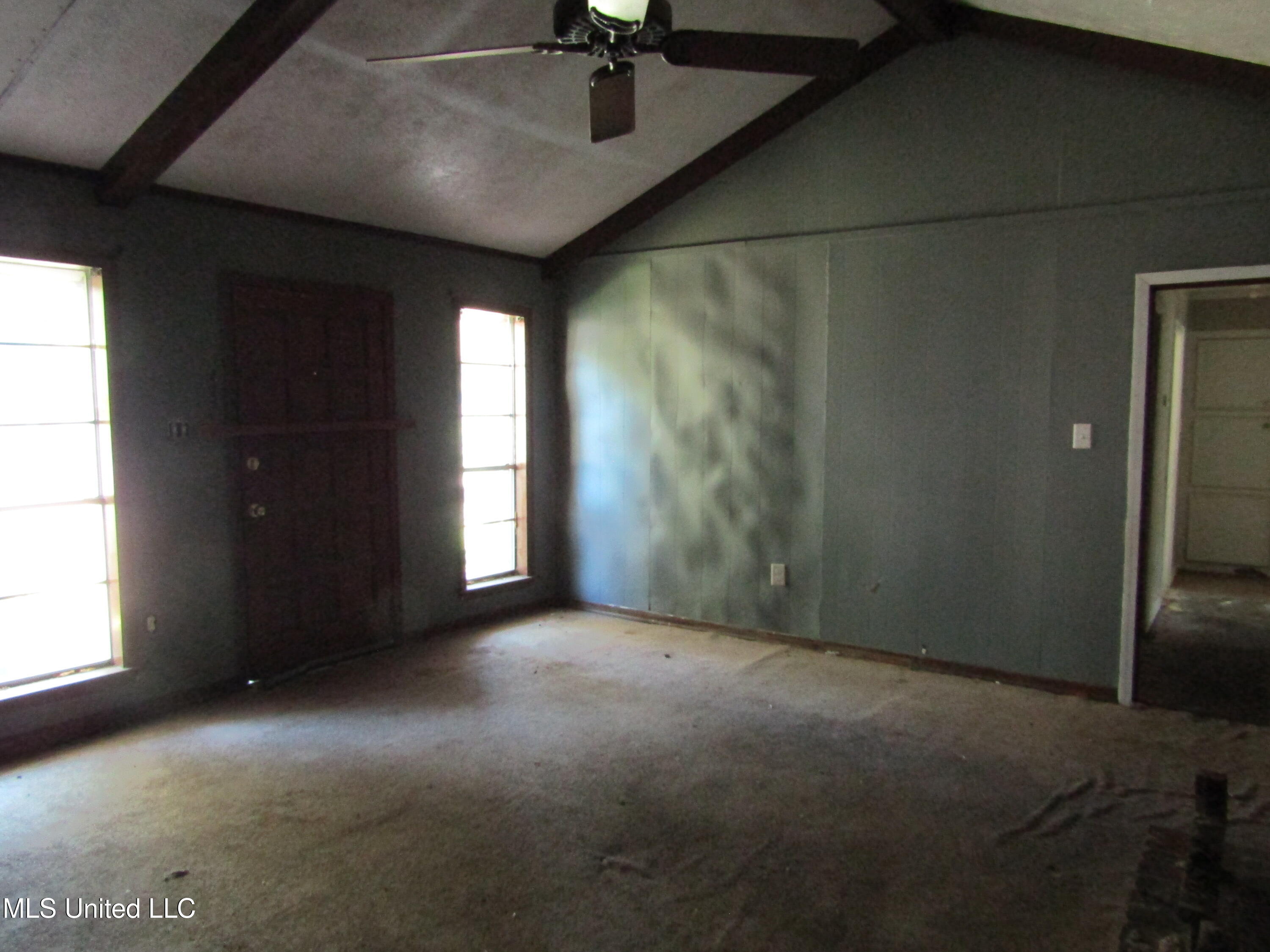 111 Glenstone Circle Property Photo 10