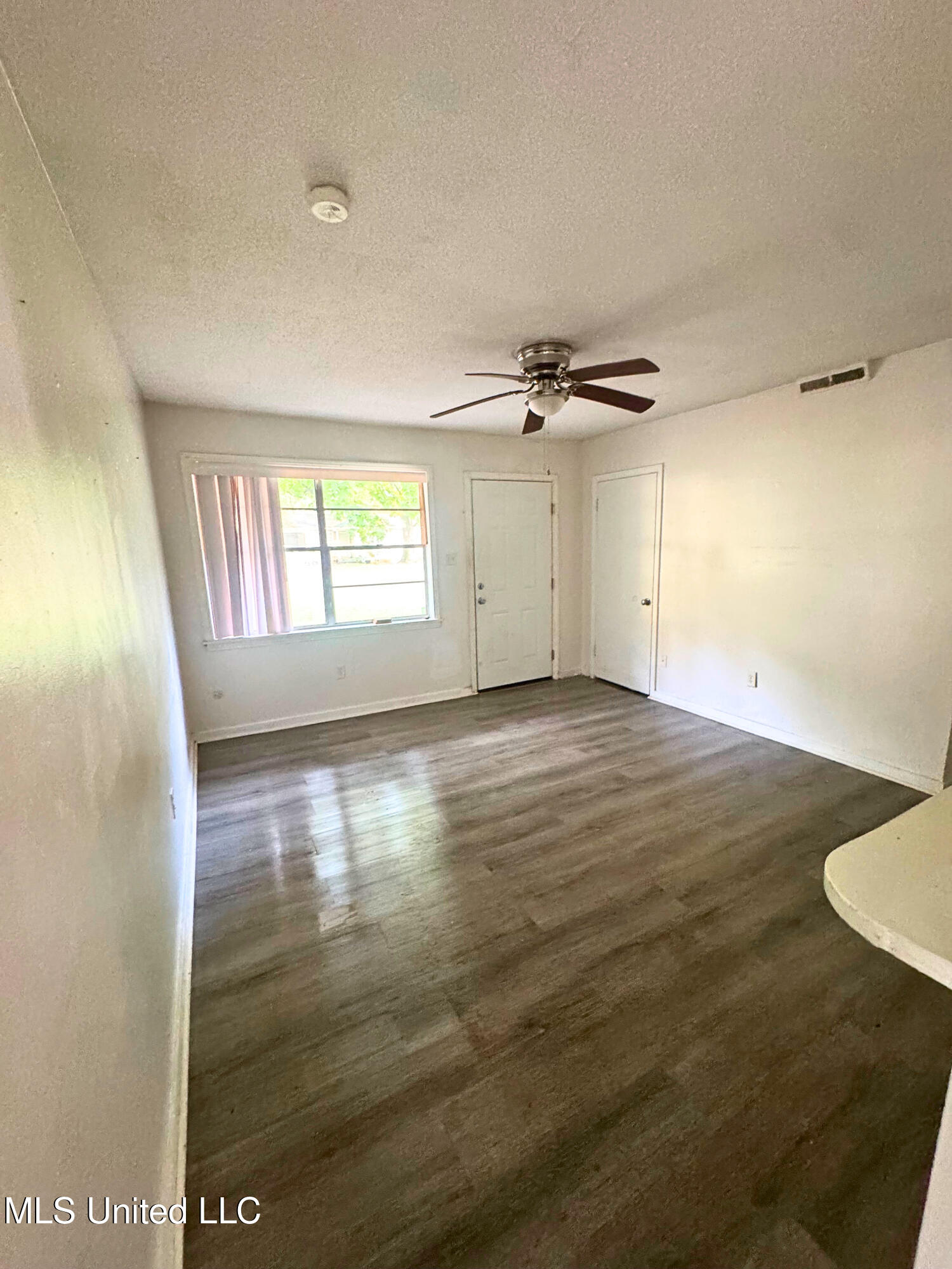 2759 Brookwood Drive Property Photo 9