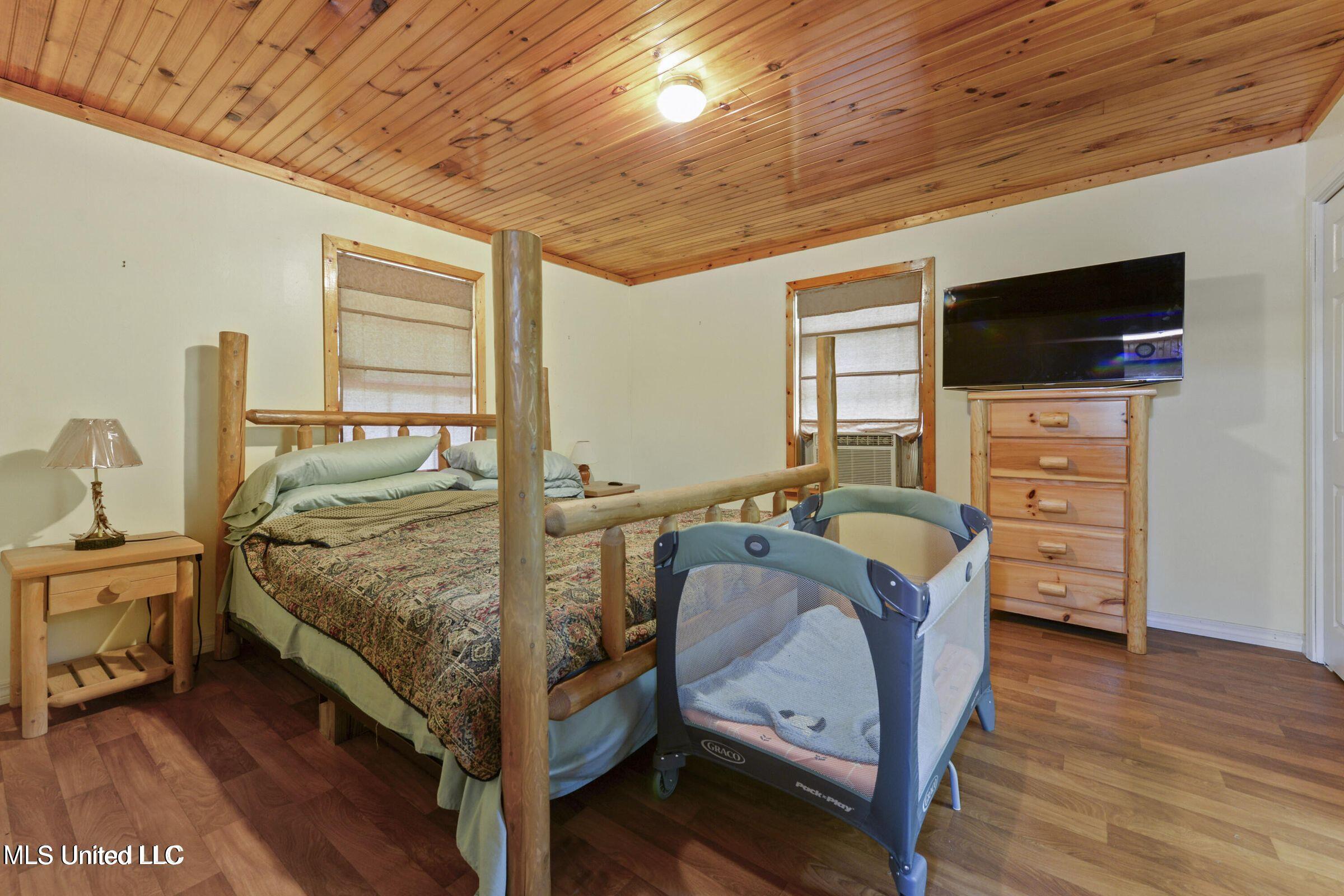 1050 Deep Creek Road Property Photo 10