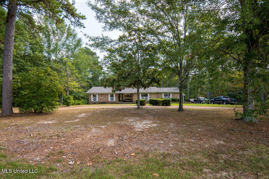 74 Timberlane Drive Property Photo 3