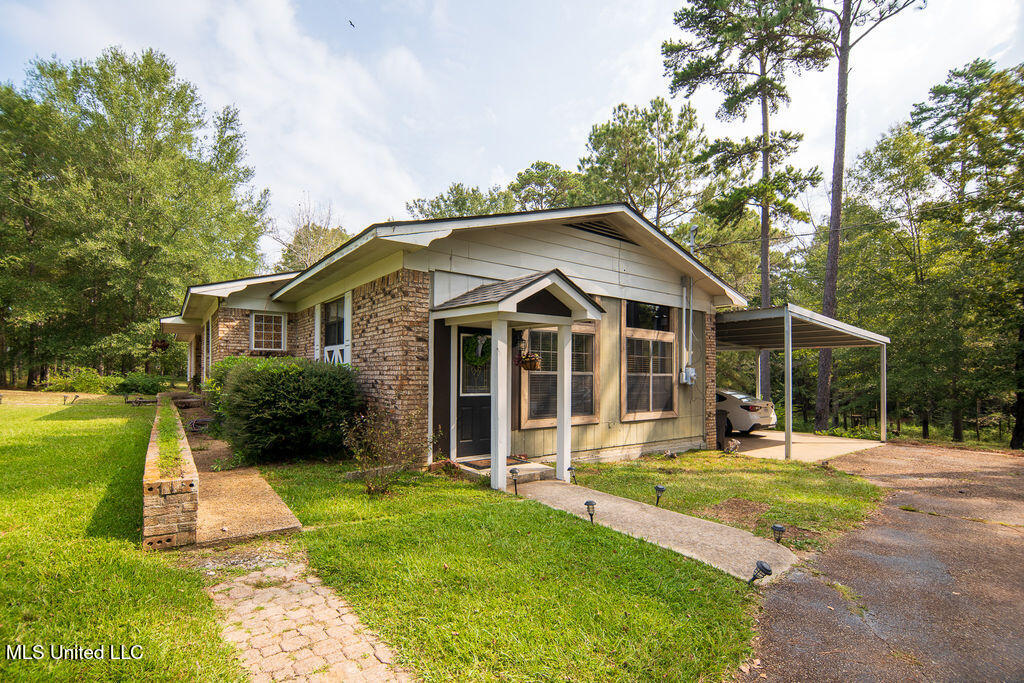 74 Timberlane Drive Property Photo 6