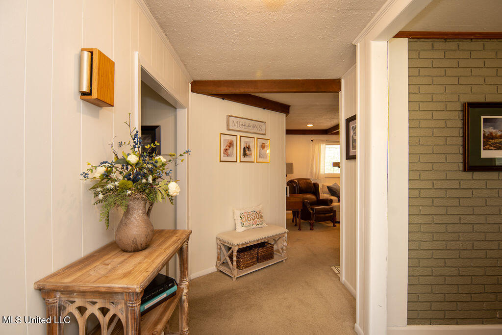 74 Timberlane Drive Property Photo 9