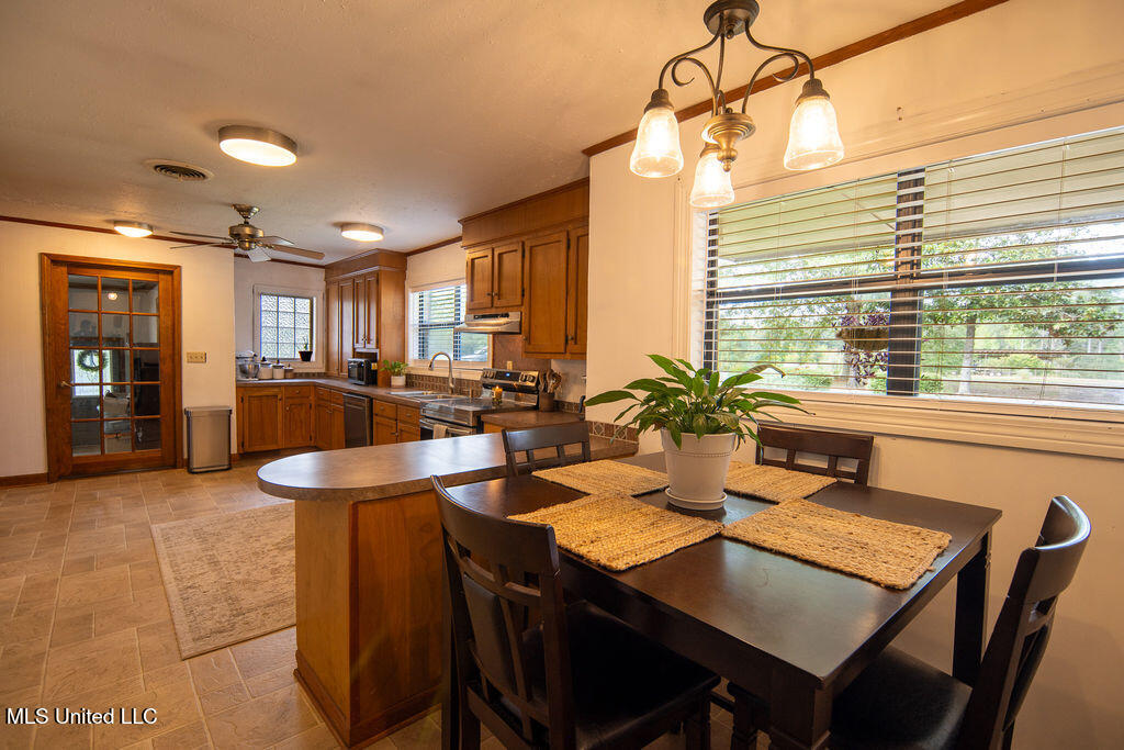 74 Timberlane Drive Property Photo 11