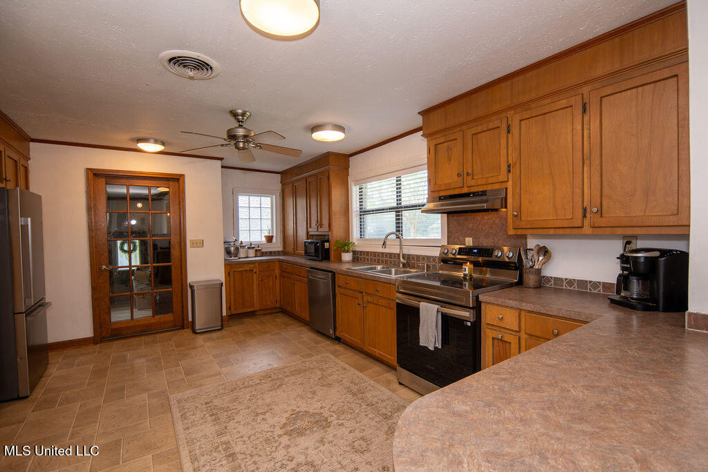 74 Timberlane Drive Property Photo 12