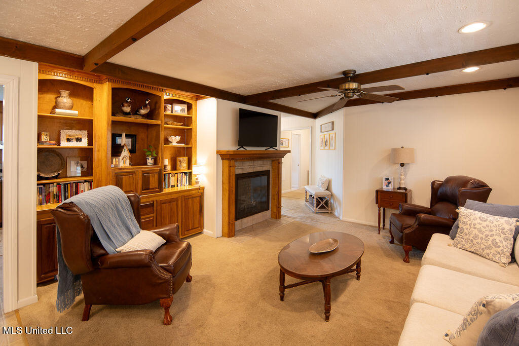 74 Timberlane Drive Property Photo 16