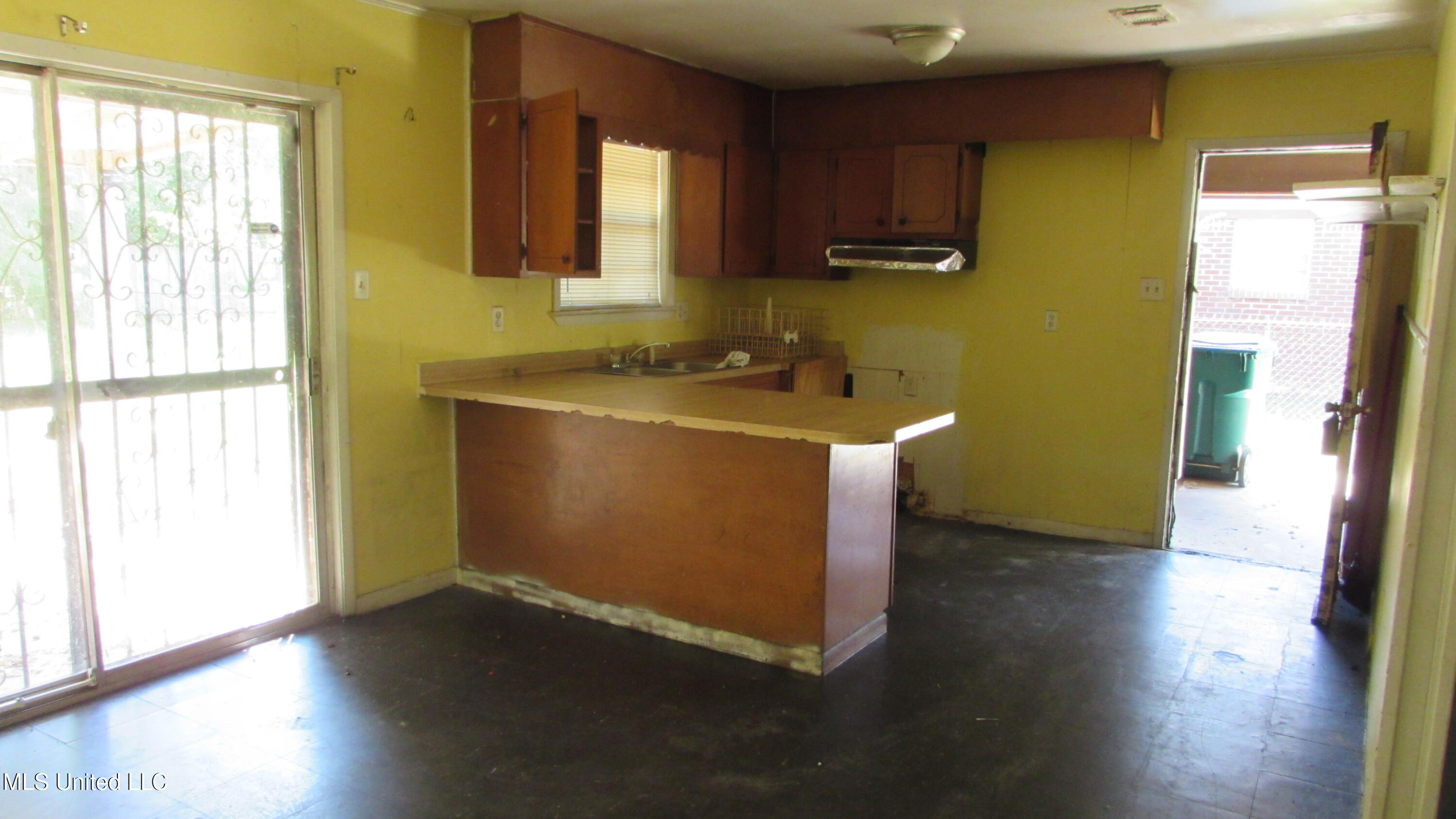 2722 E David Drive Property Photo 20