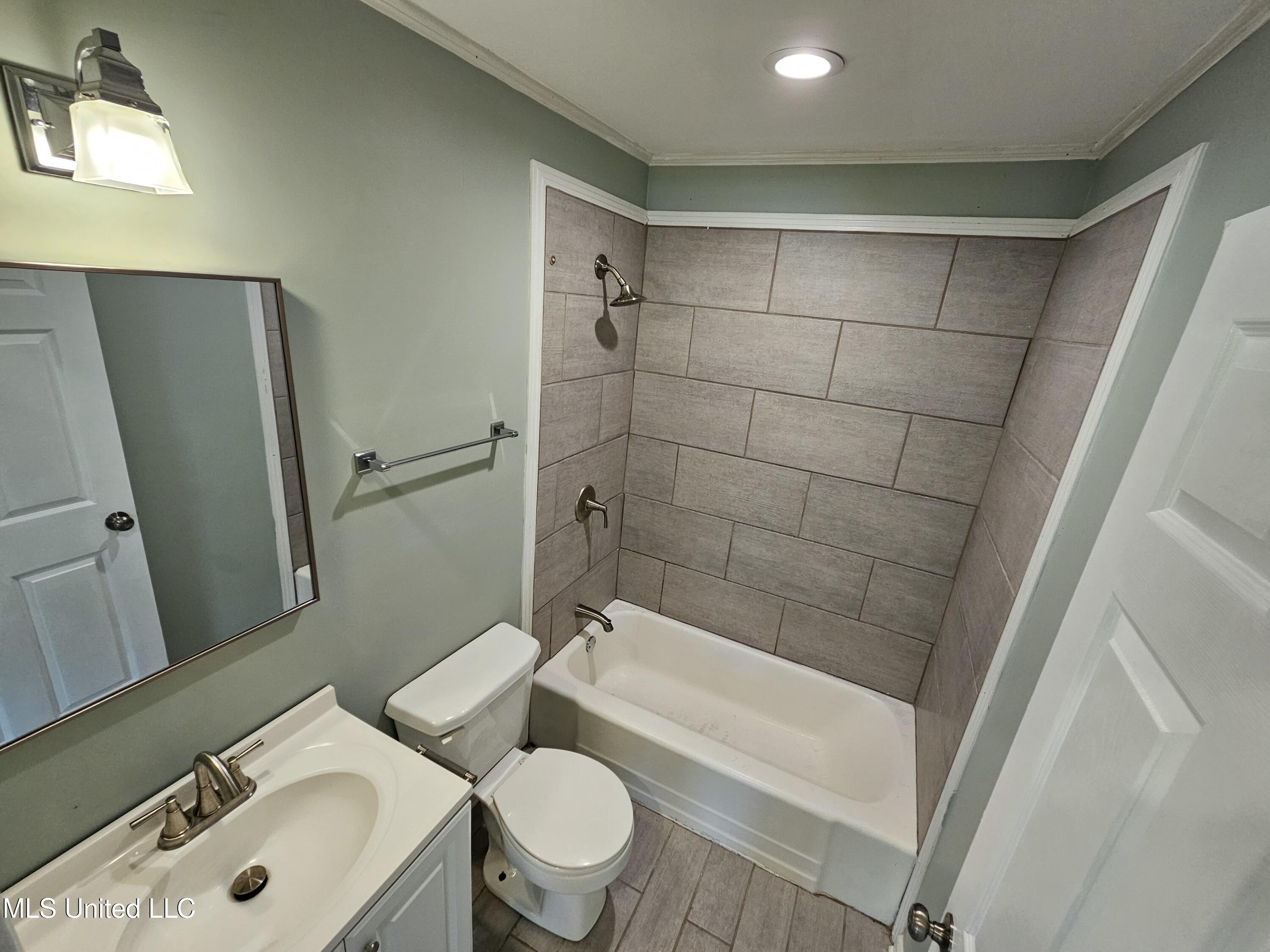 2445 Highway 16 Property Photo 8