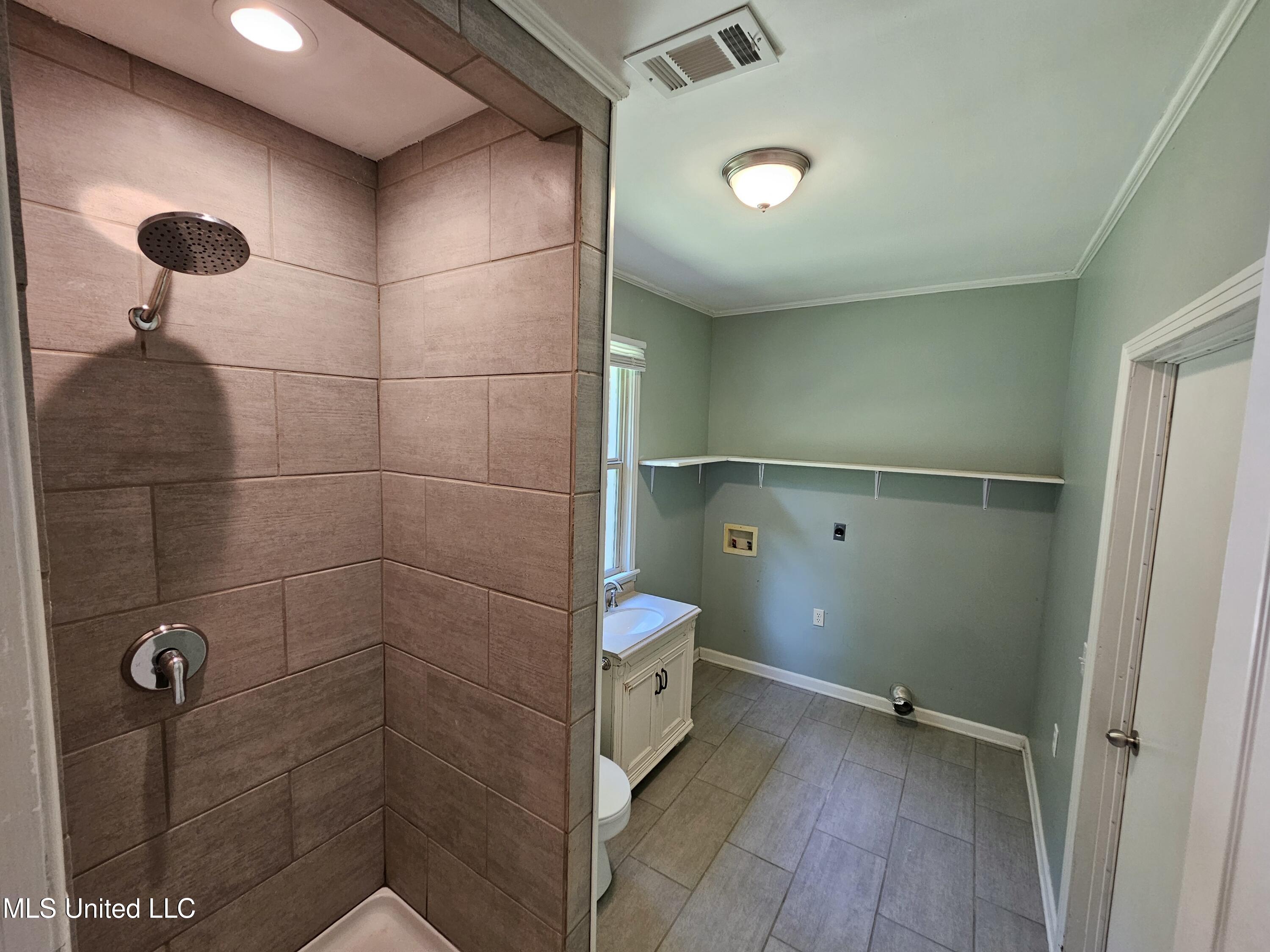 2445 Highway 16 Property Photo 10