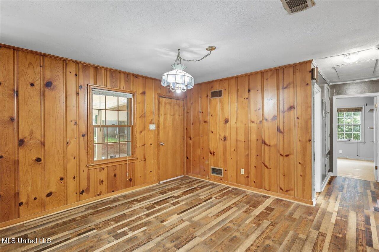 220 Mcree Drive Property Photo 12