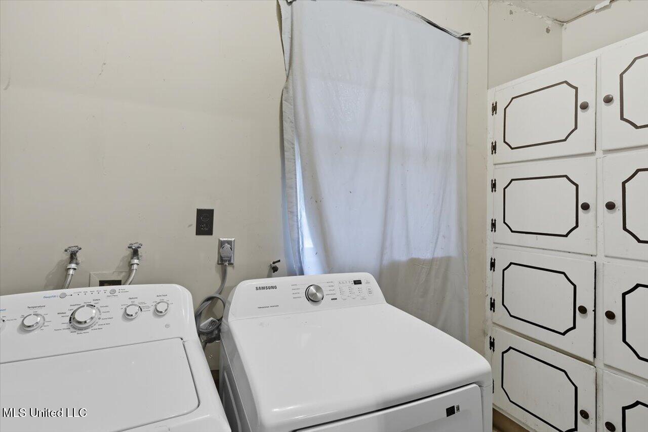 220 Mcree Drive Property Photo 18