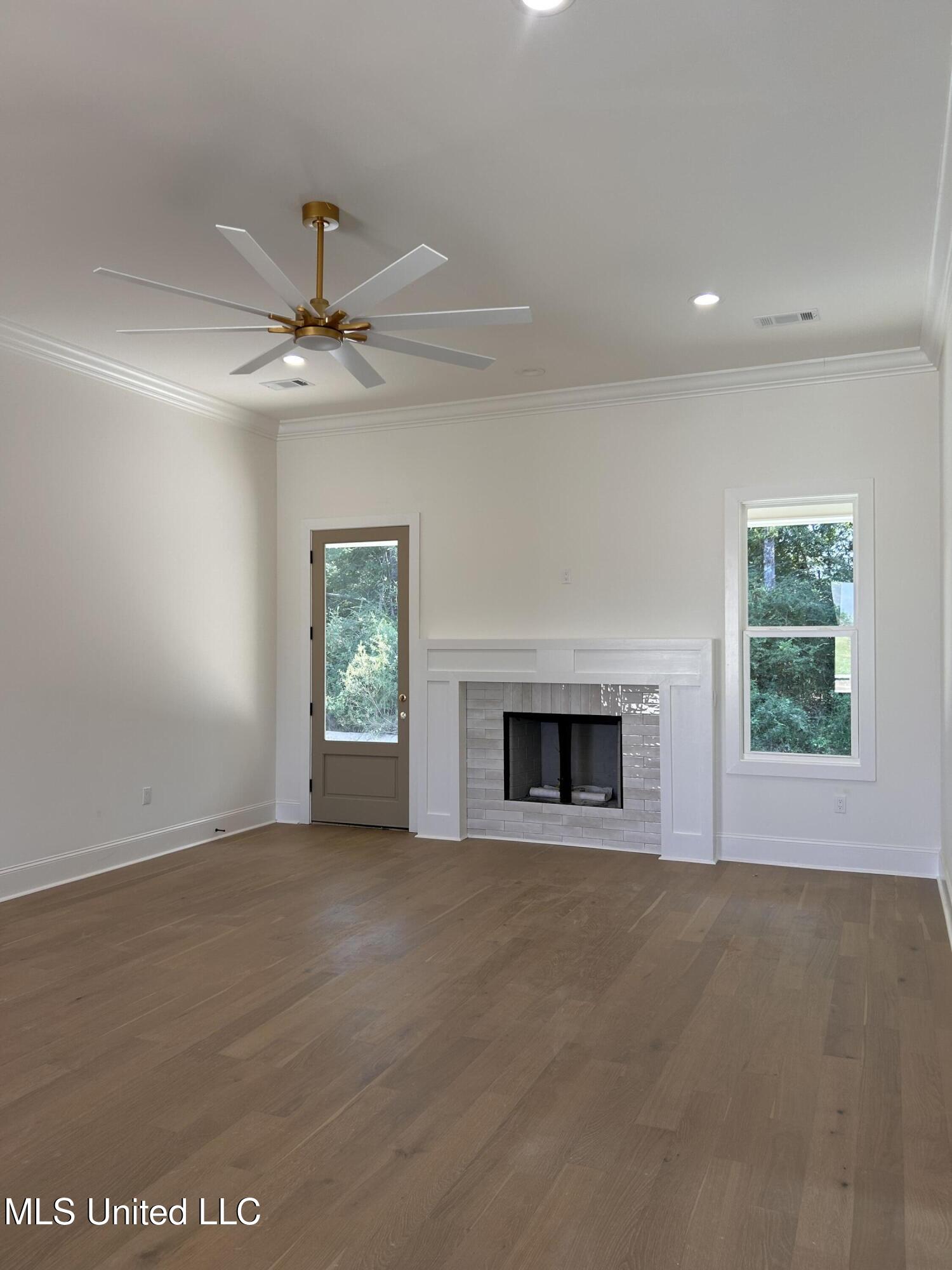 176 Sweetbriar Circle Property Photo 2