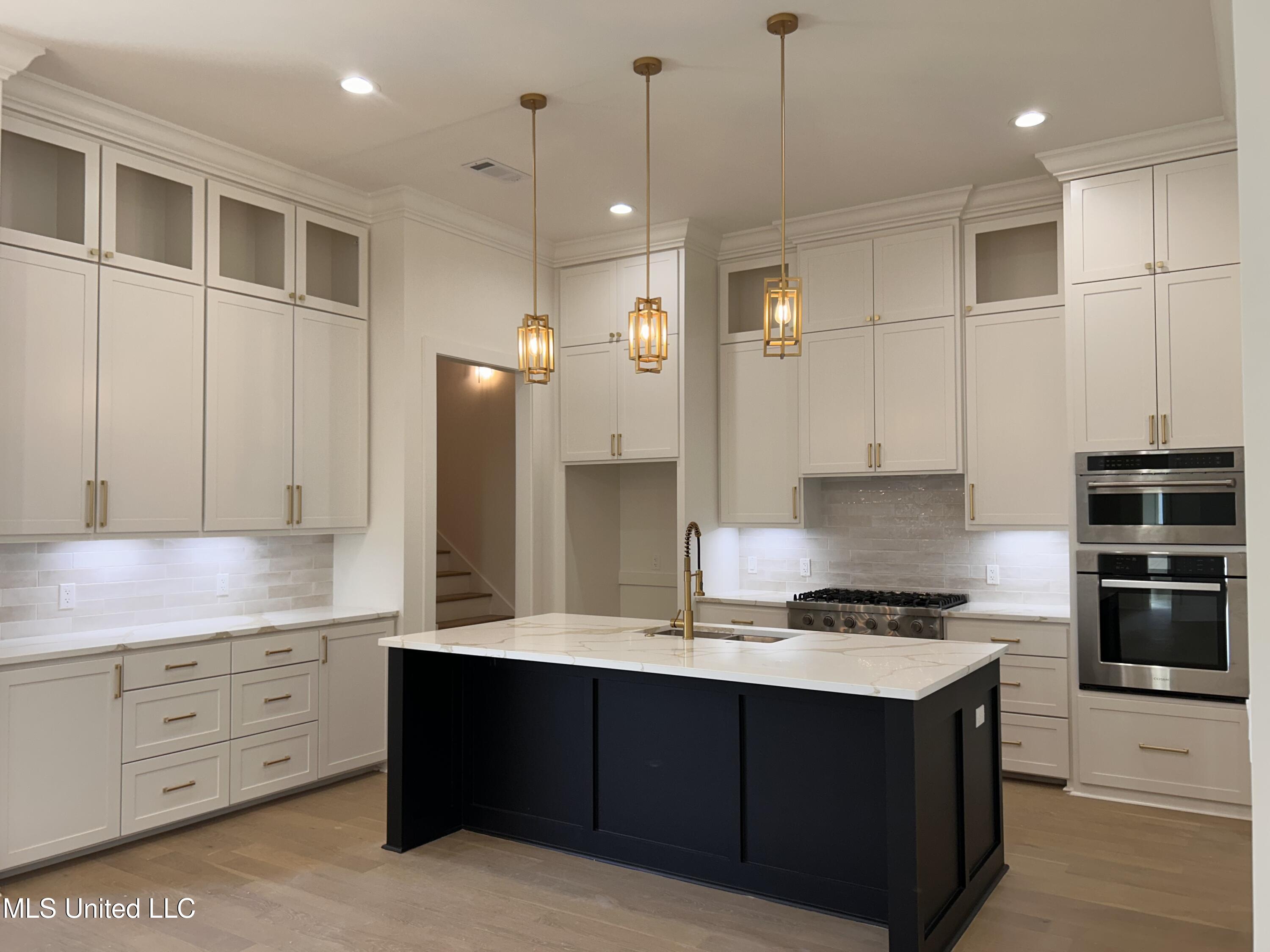 176 Sweetbriar Circle Property Photo 8