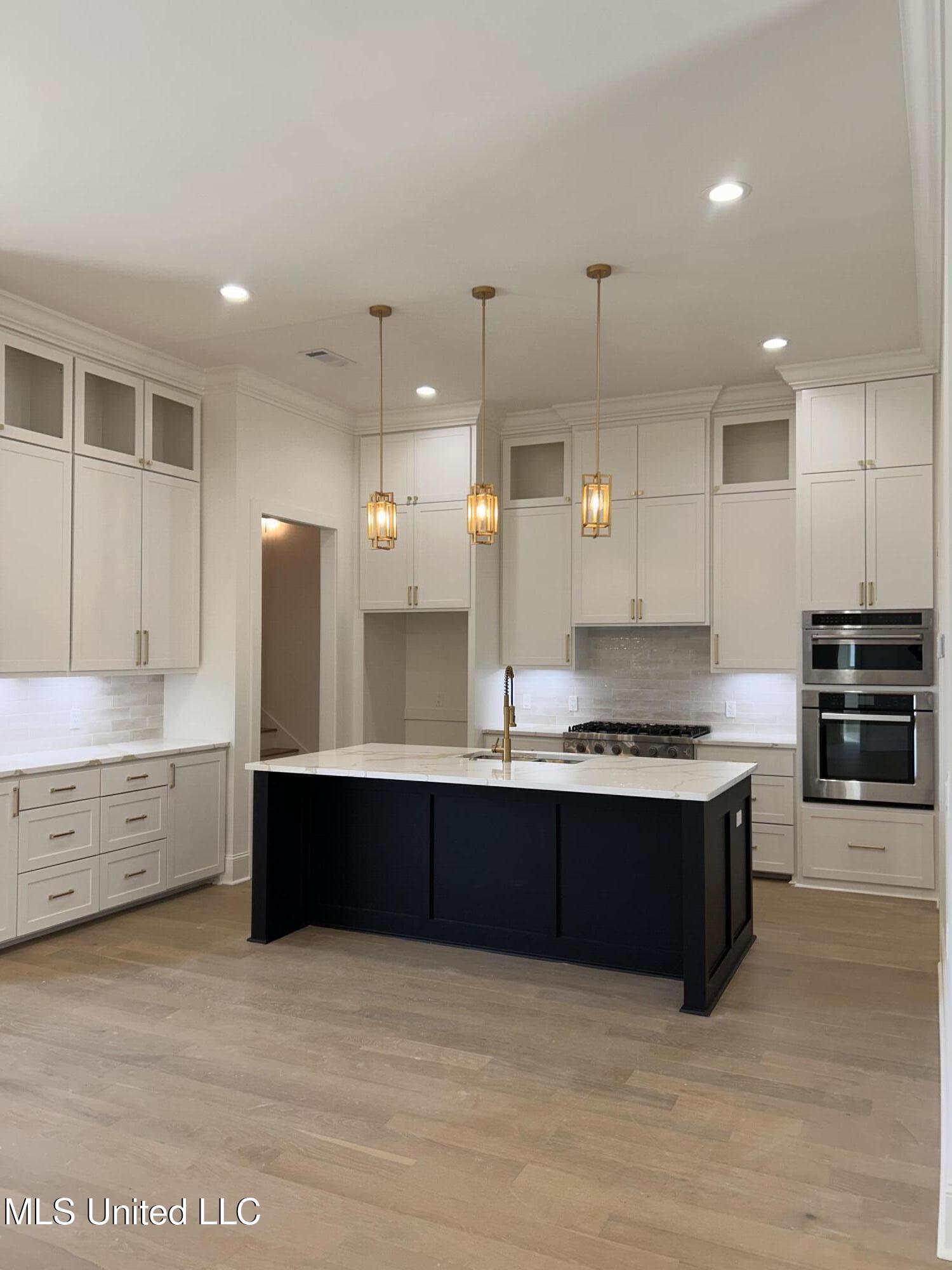 176 Sweetbriar Circle Property Photo 9