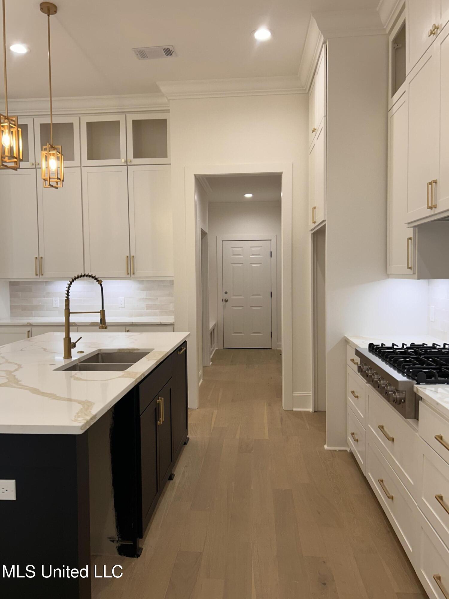 176 Sweetbriar Circle Property Photo 10