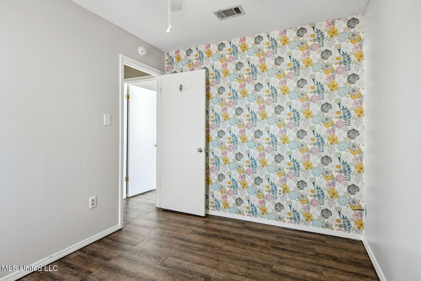 13423 Windsong Drive Property Photo 10